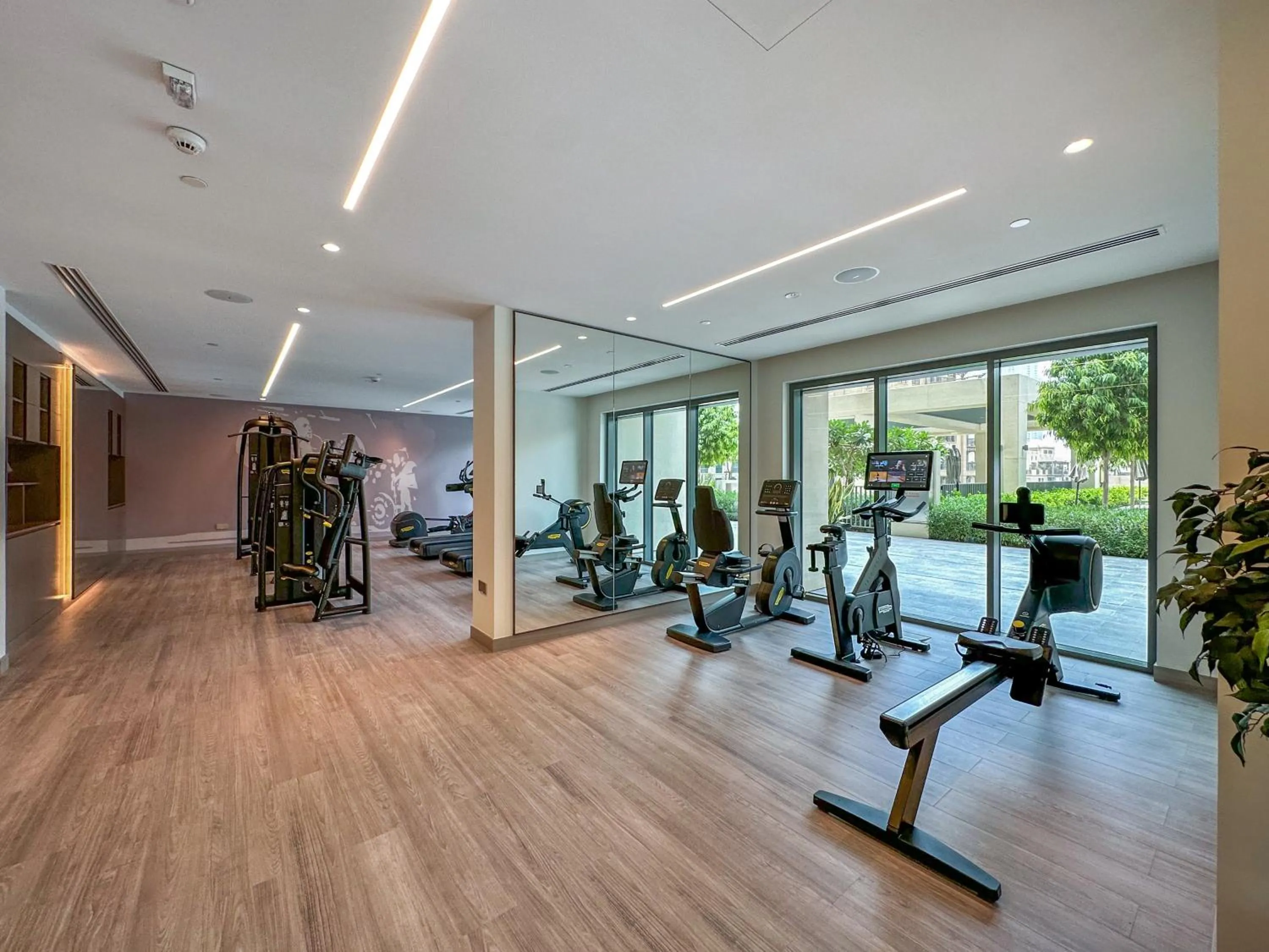 Fitness centre/facilities in EDEN'S Homes & Villas - Burj Royale
