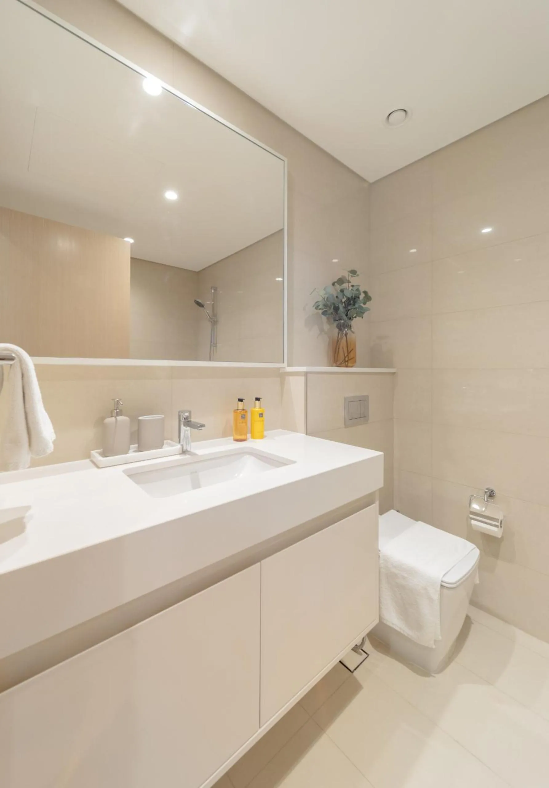 Bathroom in EDEN'S Homes & Villas - Burj Royale