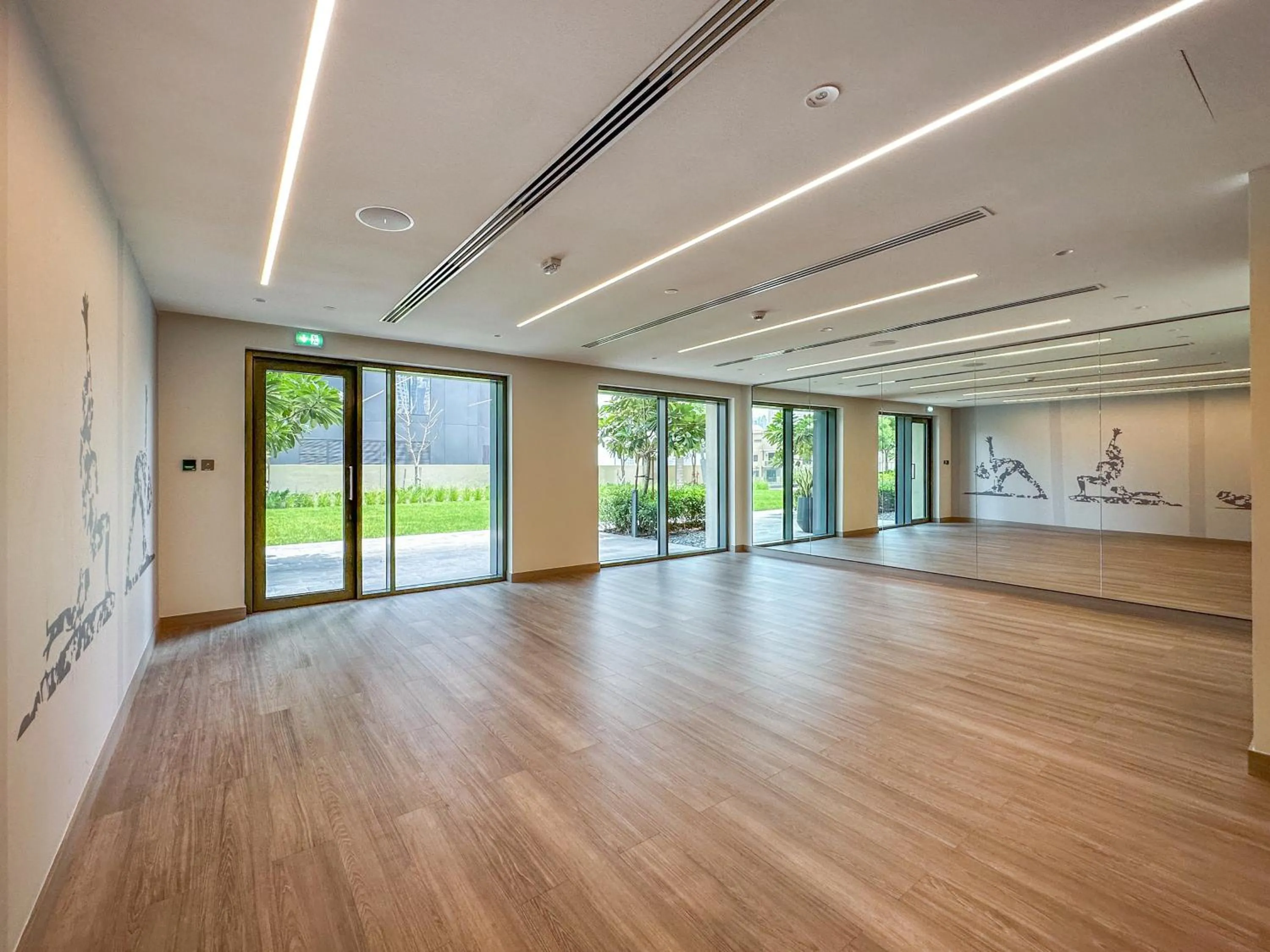 Fitness centre/facilities in EDEN'S Homes & Villas - Burj Royale
