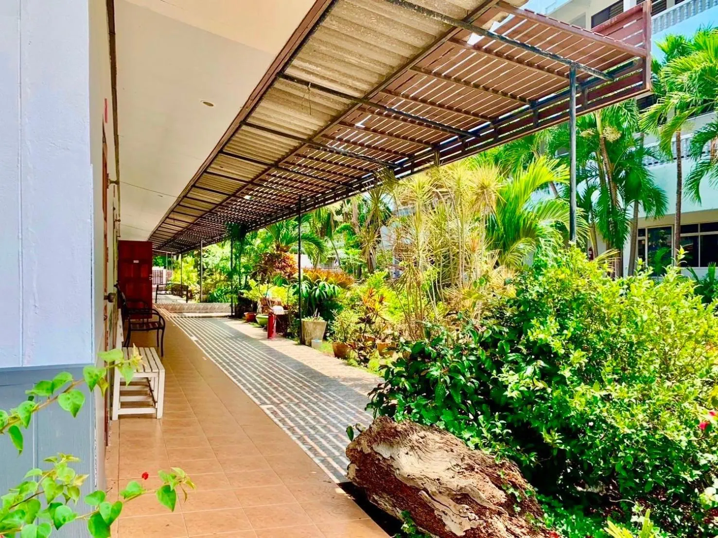 Facade/entrance in Baan Kenpoo Resort