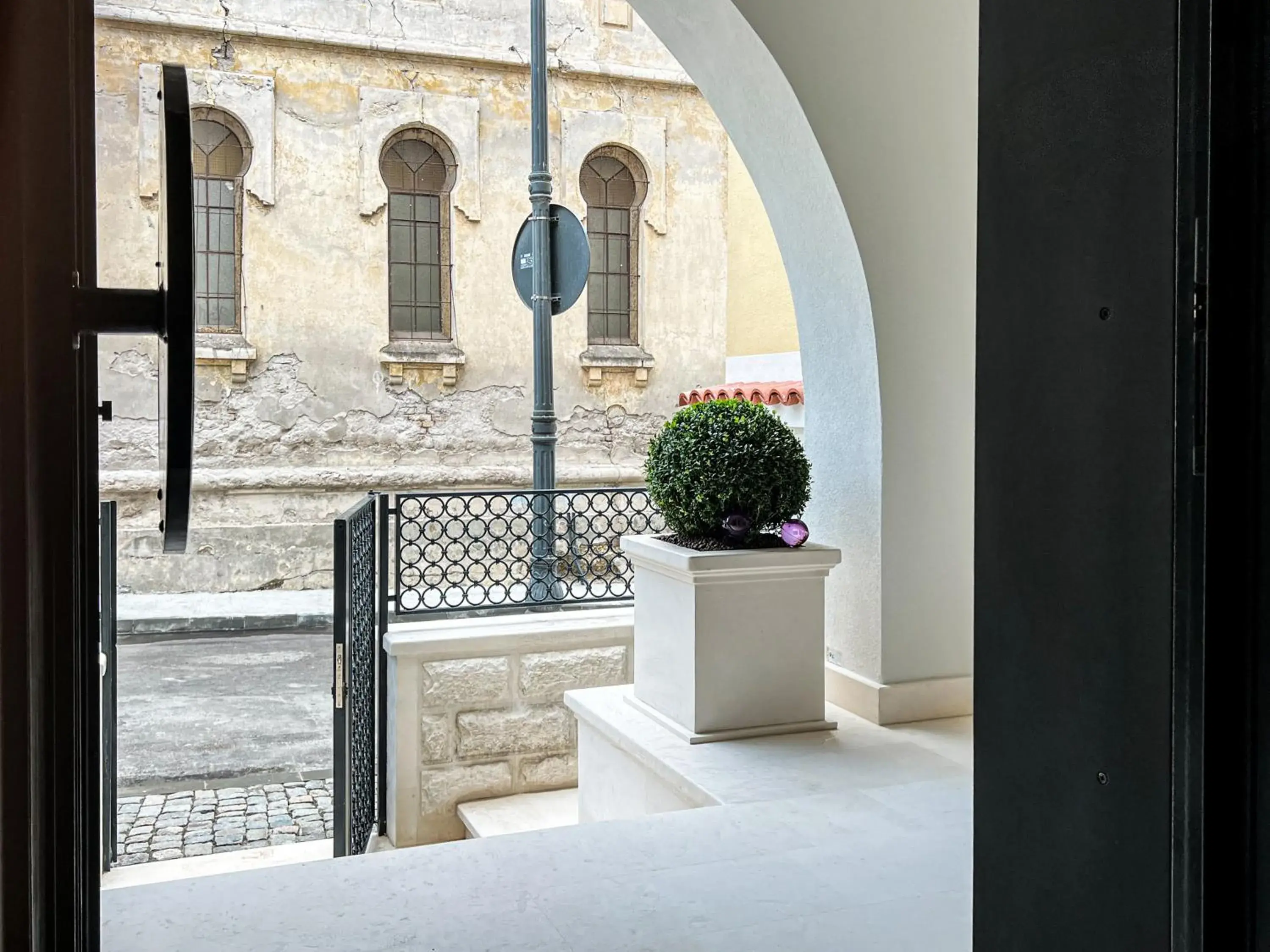 Facade/entrance in Rosetti One Facade/entrance in Rosetti One