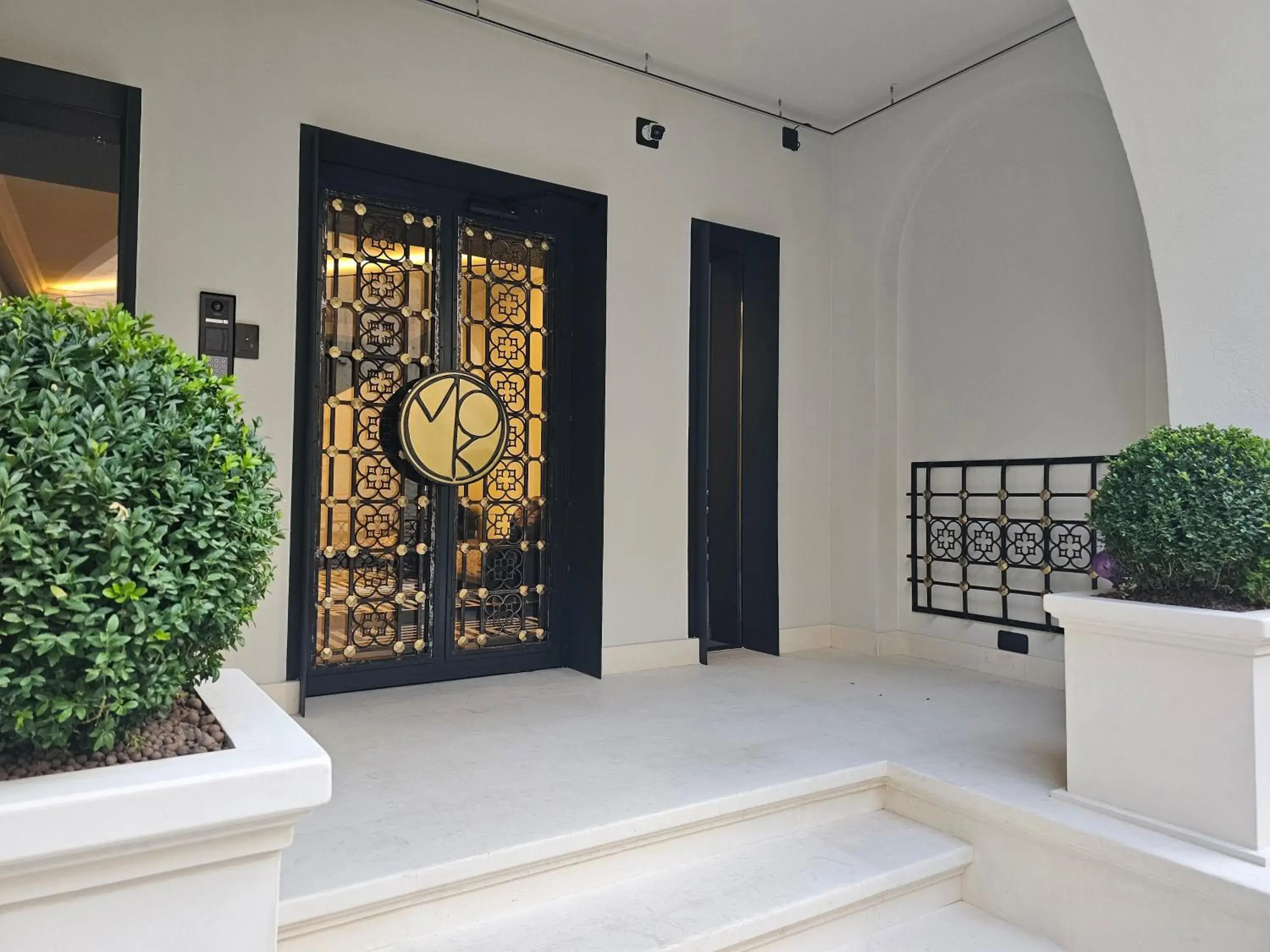 Facade/entrance in Rosetti One Facade/entrance in Rosetti One