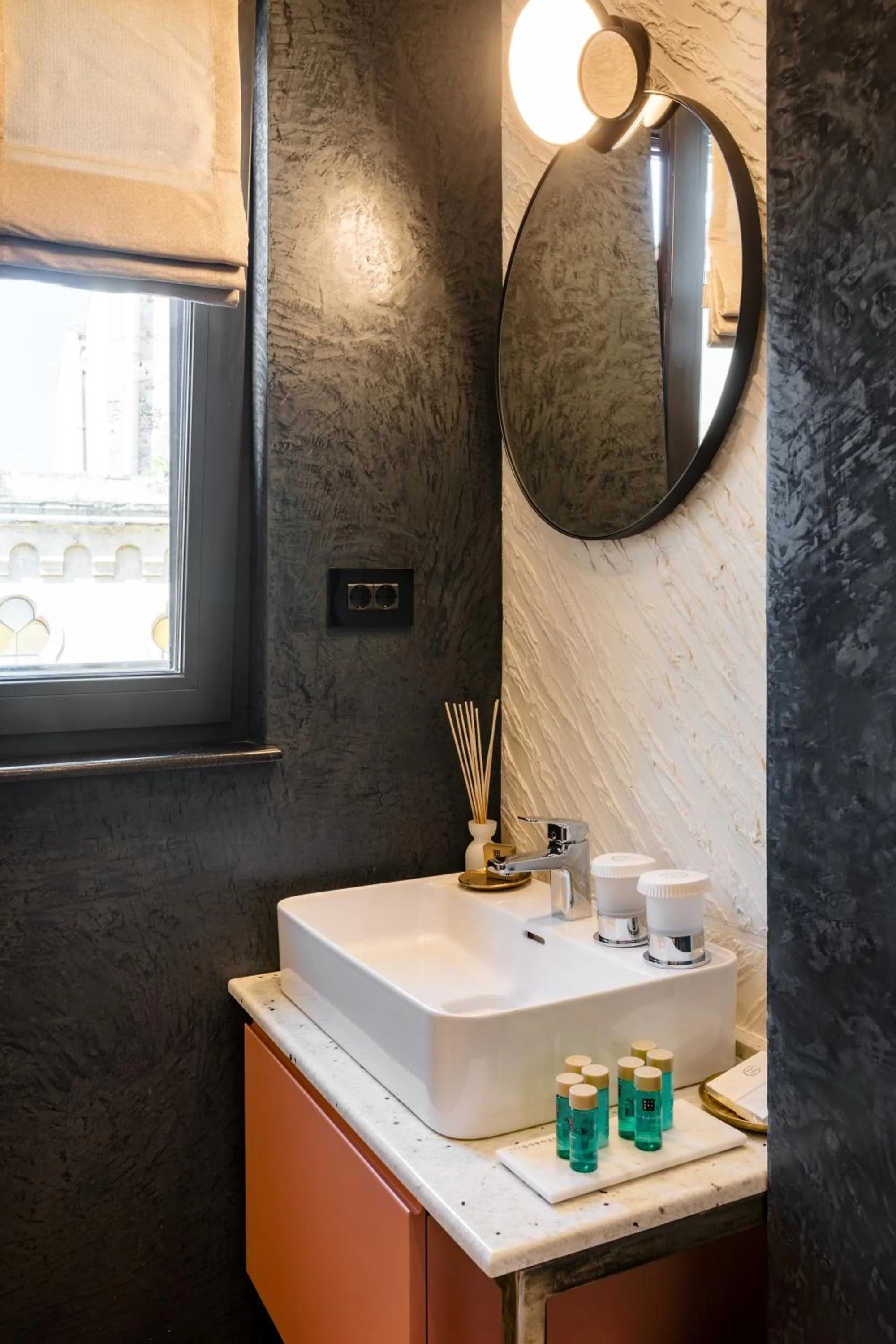 Bathroom in Rosetti One