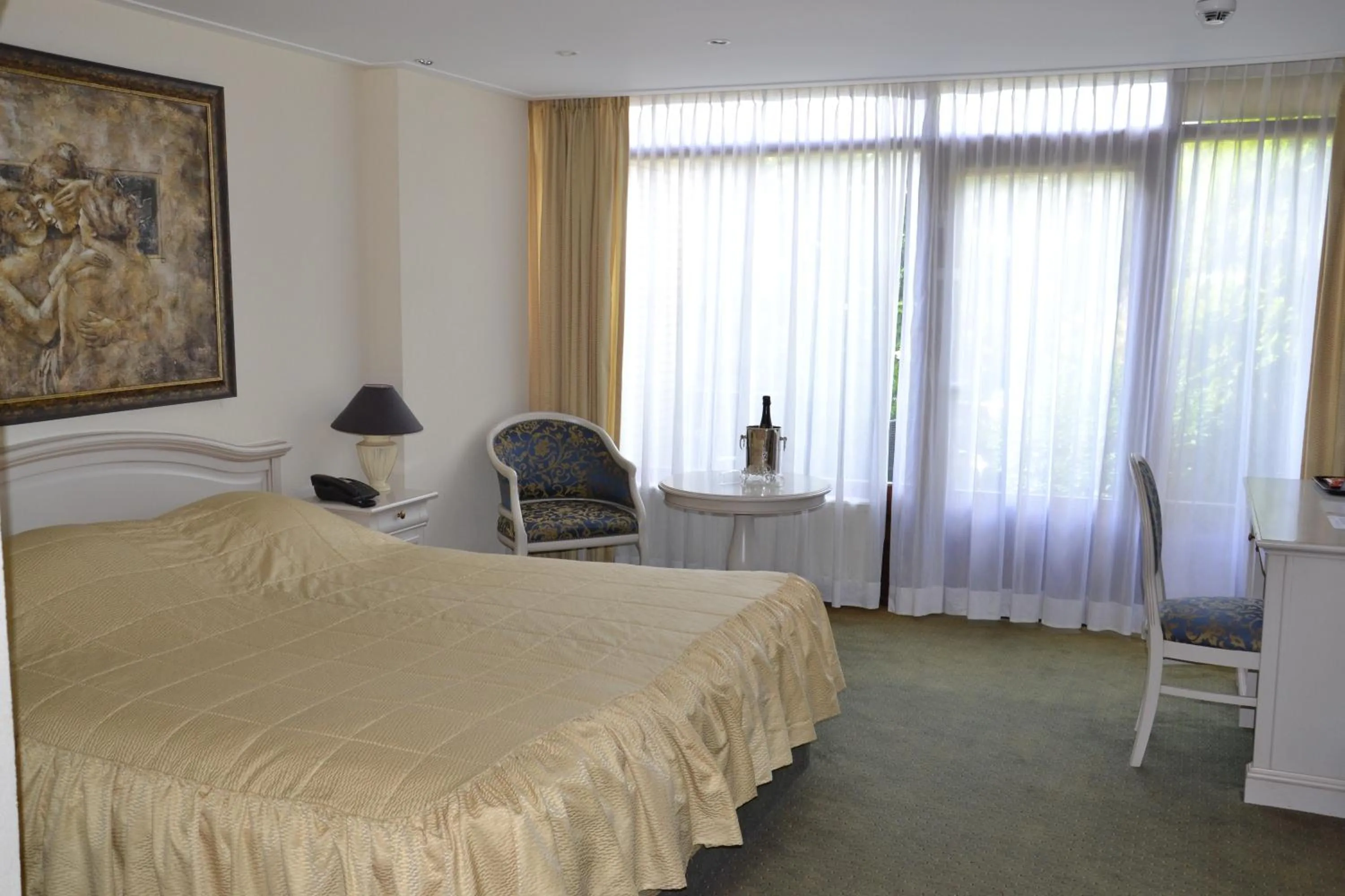 Bed in Fletcher Hotel - Restaurant Heiloo