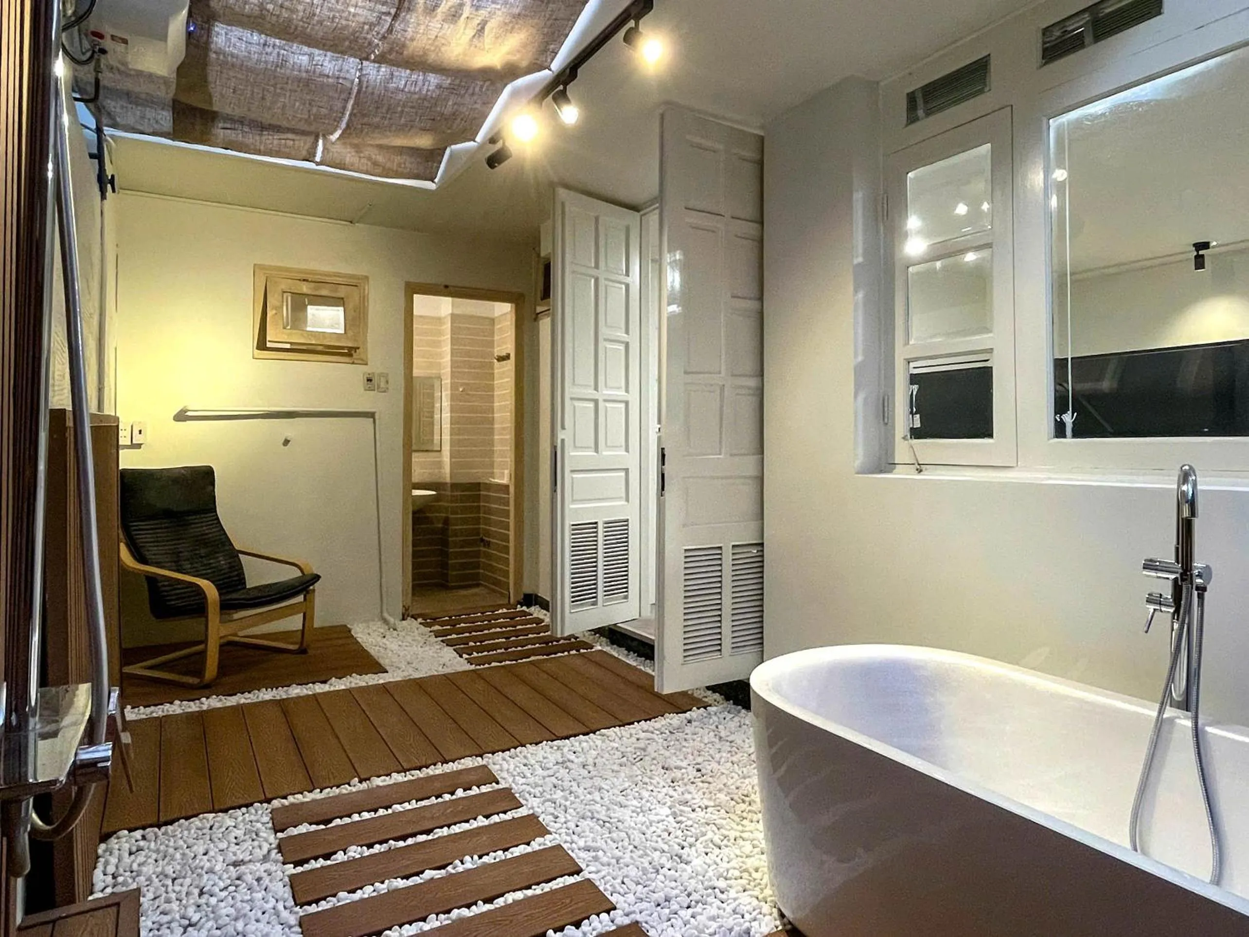 Shower in Zeus Living - Room in Villas An Phu