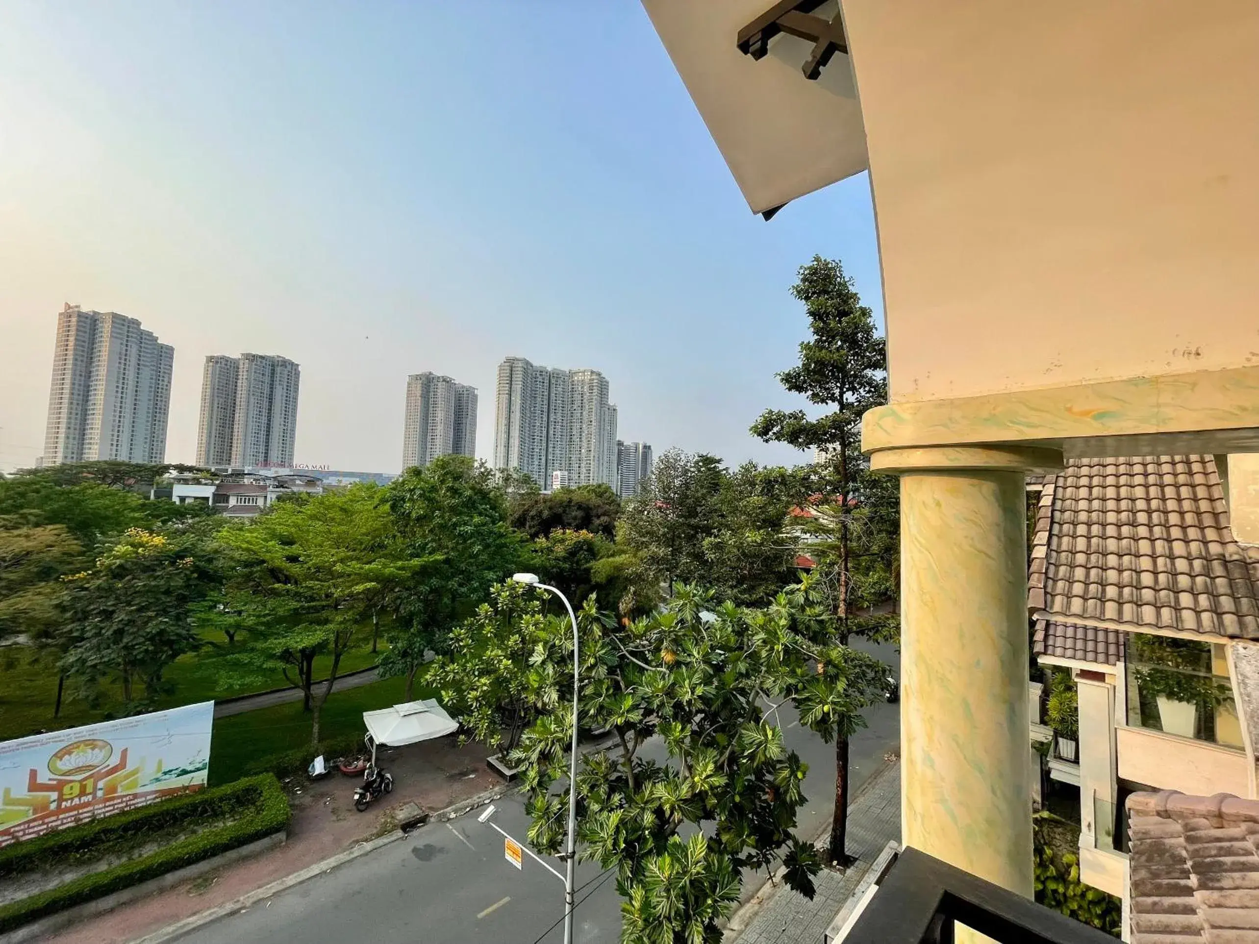 Property building in Zeus Living - Room in Villas An Phu Property building in Zeus Living - Room in Villas An Phu