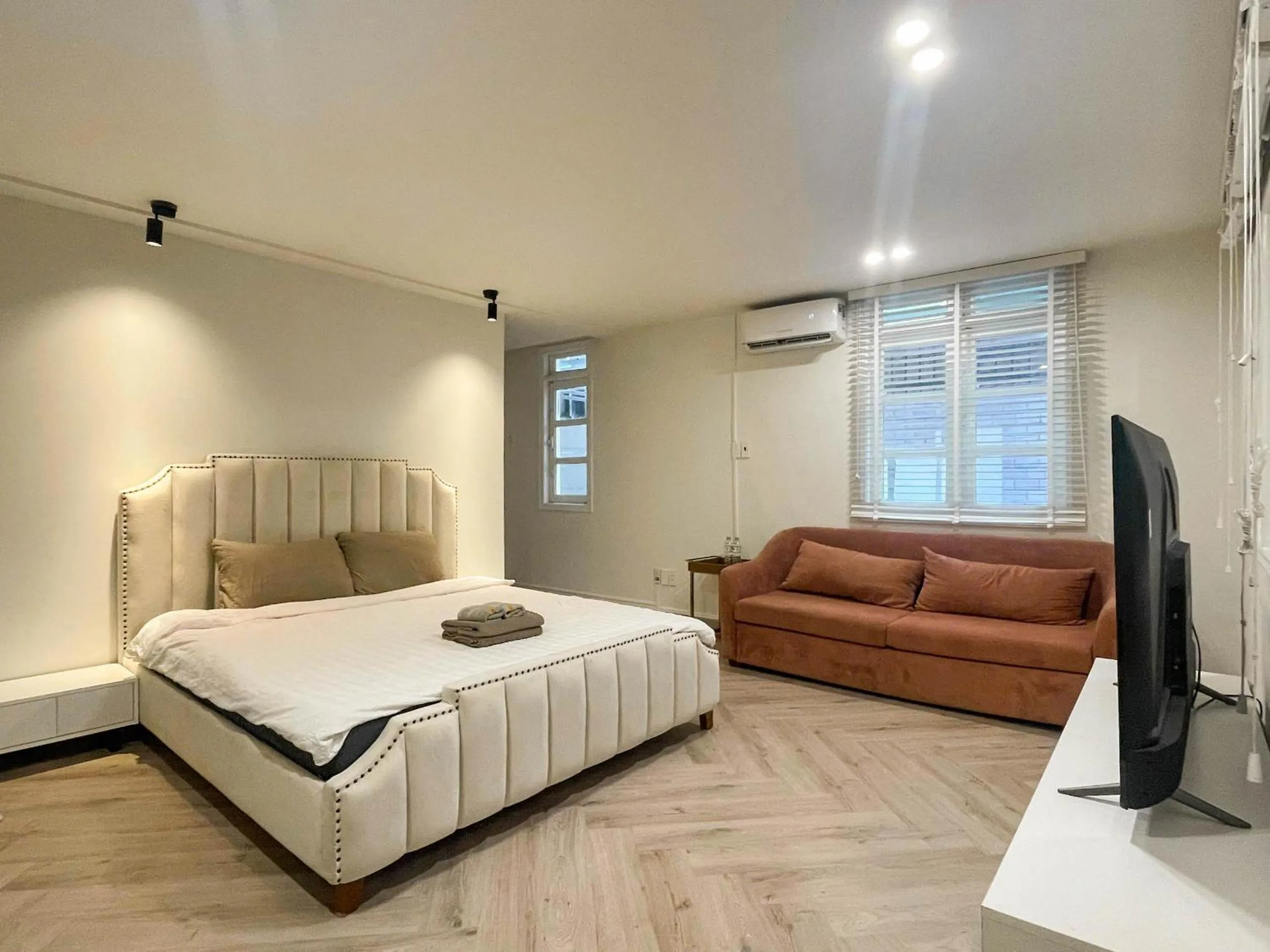 Bed in Zeus Living - Room in Villas An Phu