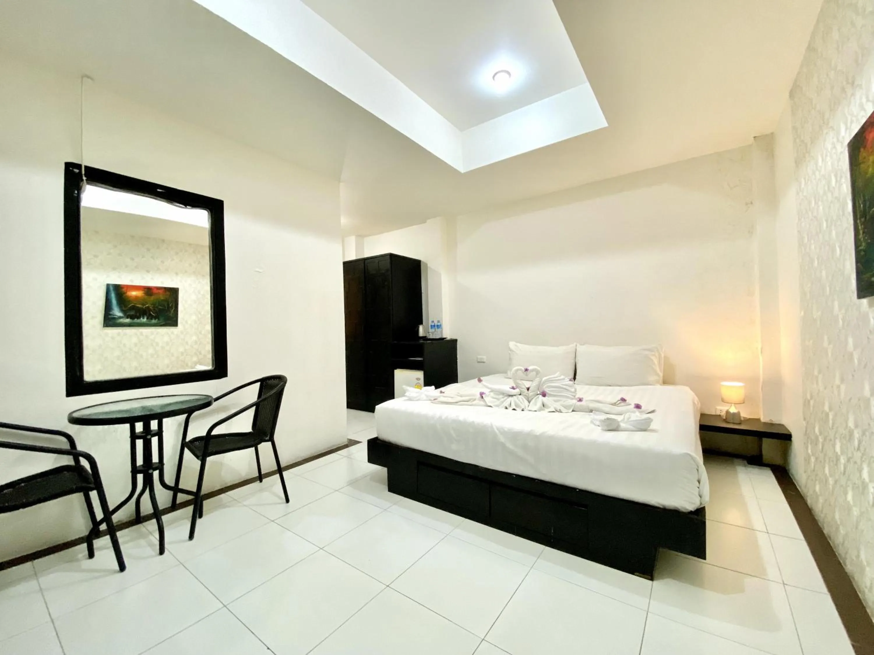 Bed in Beachwalk Patong