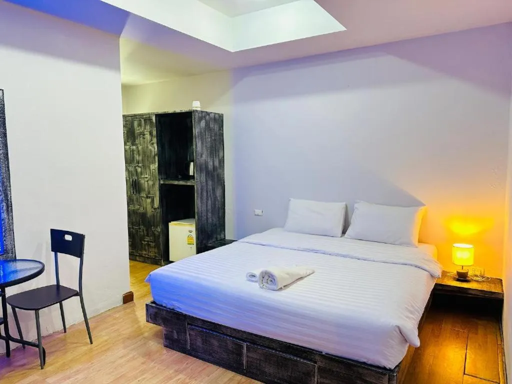 Bed in Beachwalk Patong