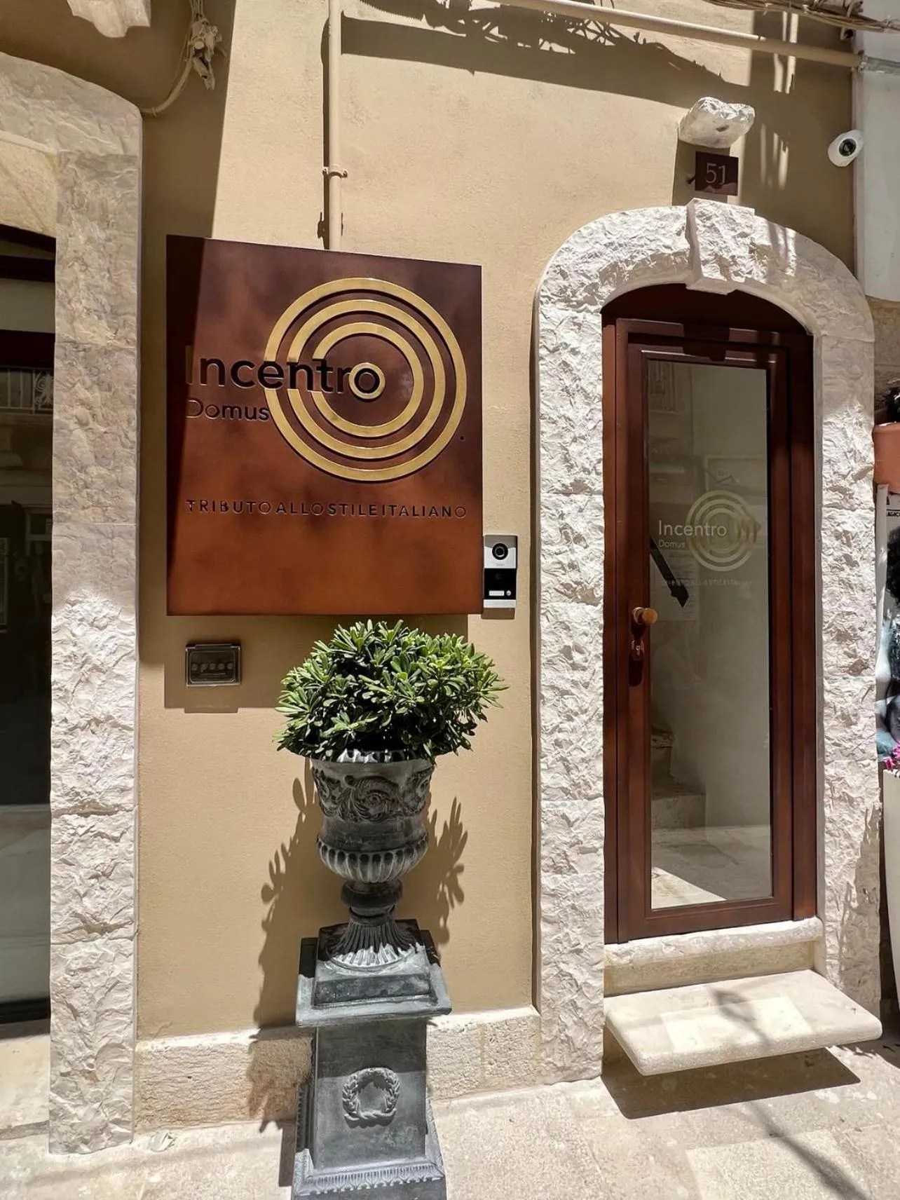 Facade/entrance in Incentro Domus