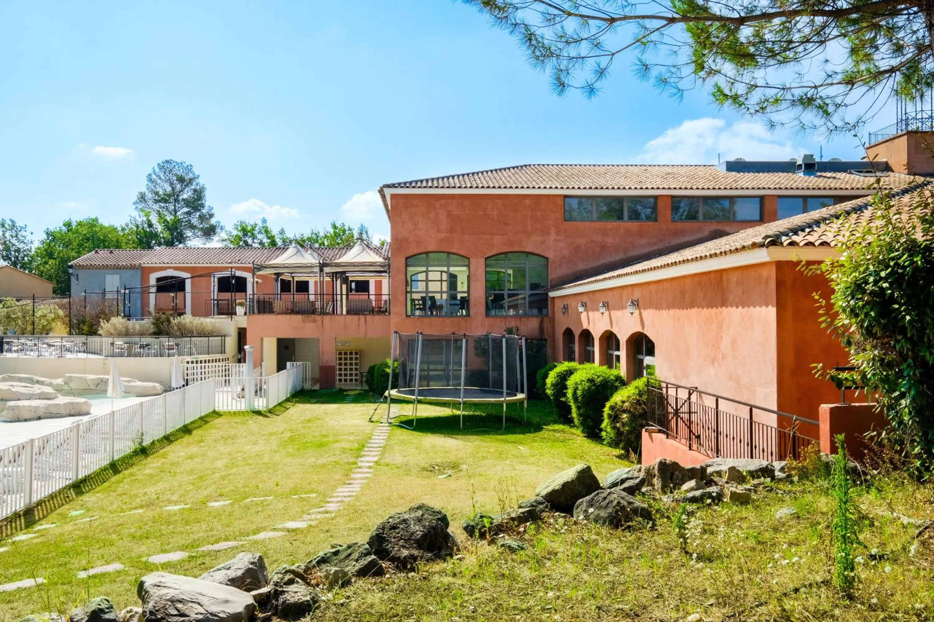 Property building in Domaine de Fayence