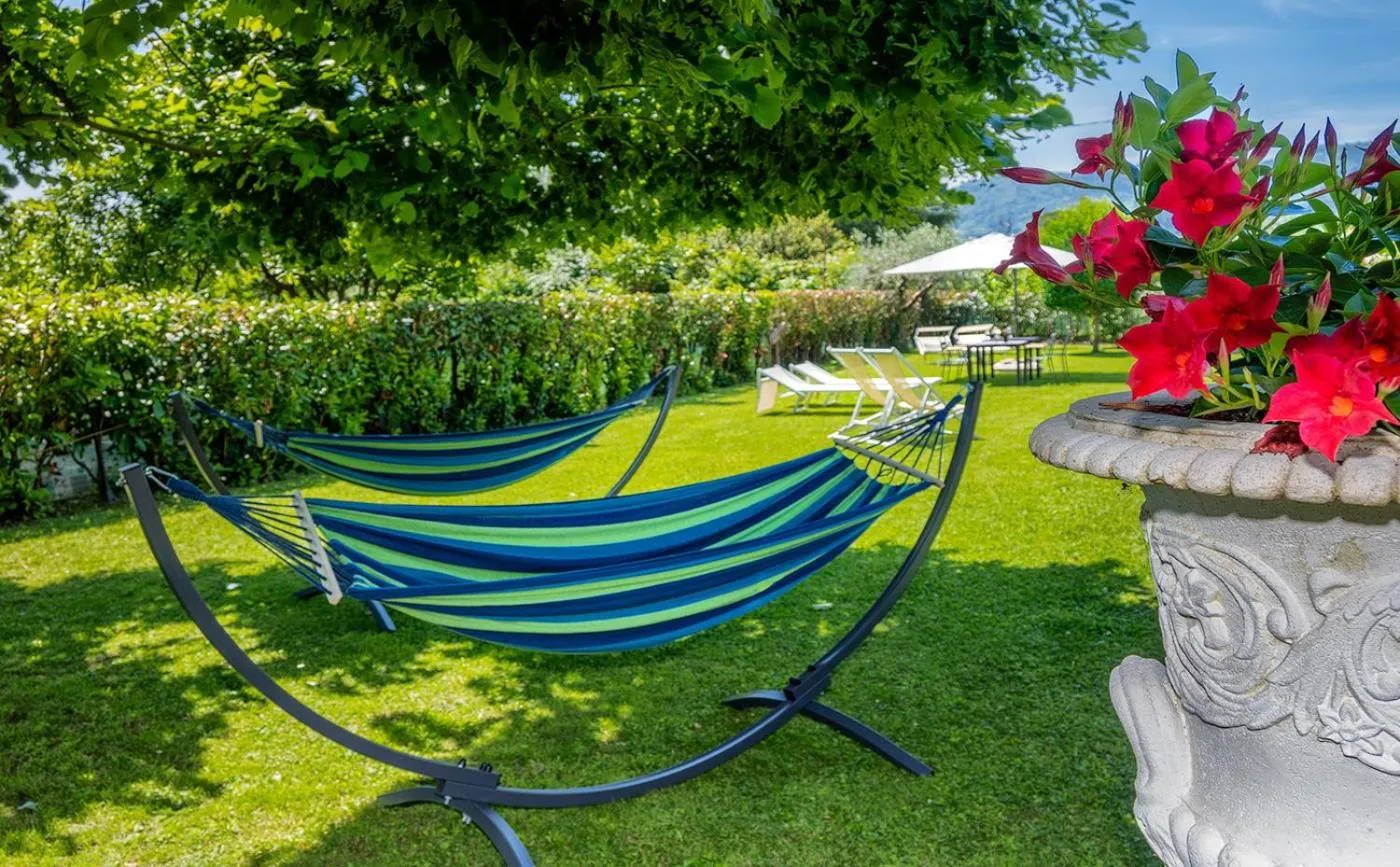 B&B Il Giardino dei Poeti and Apartaments