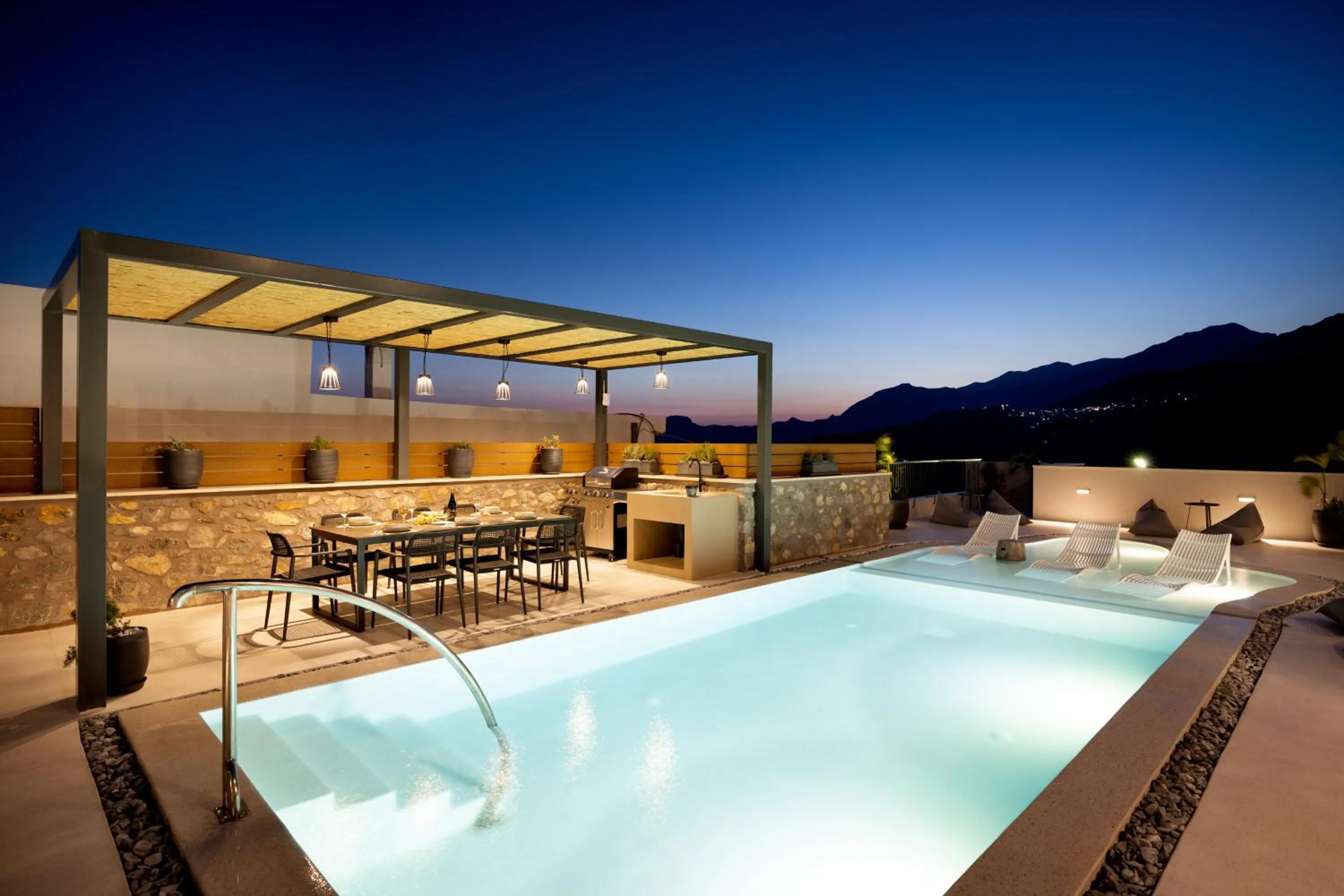 Mountain view in Mirthea Suites