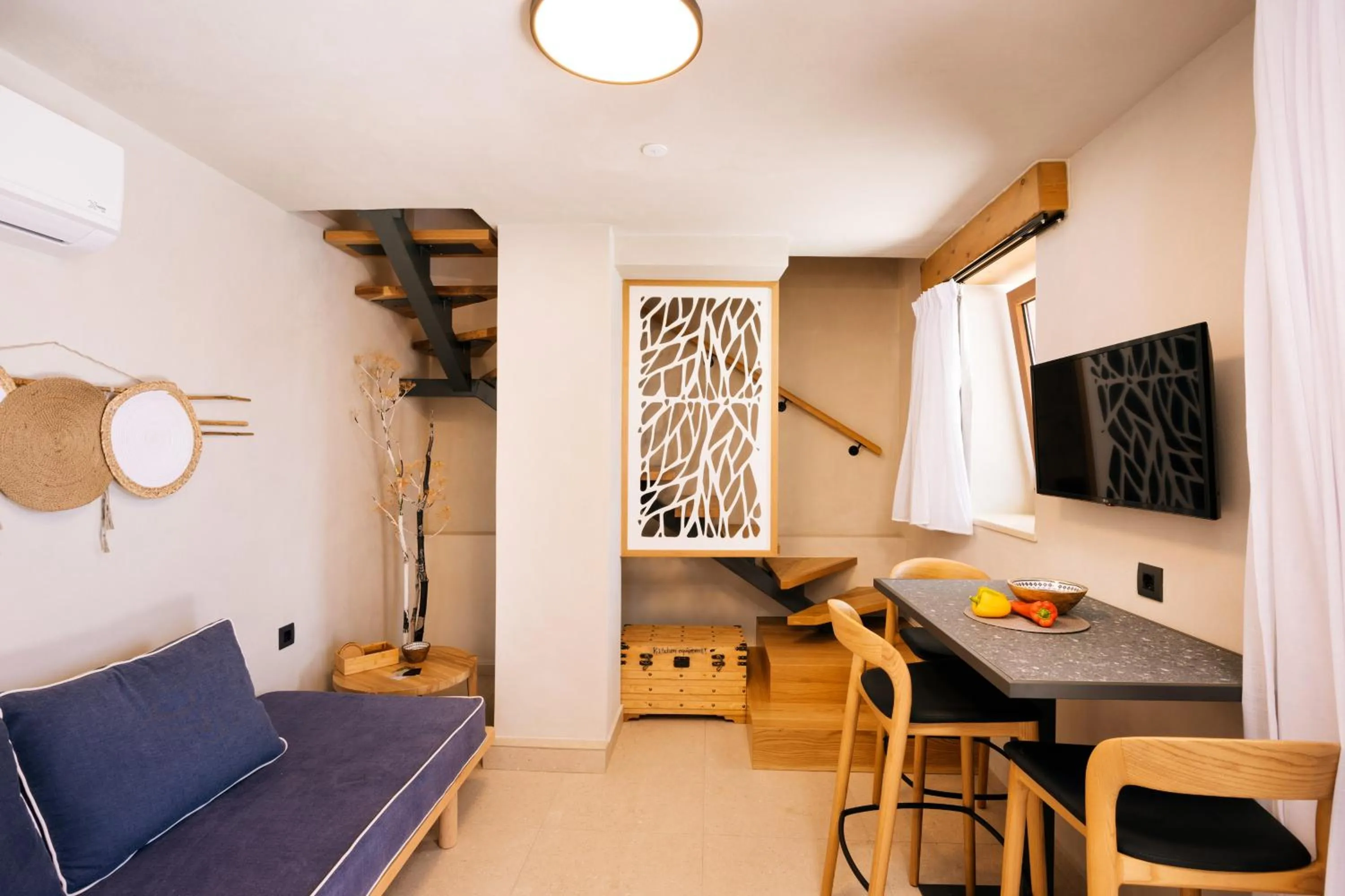 TV and multimedia in Mirthea Suites