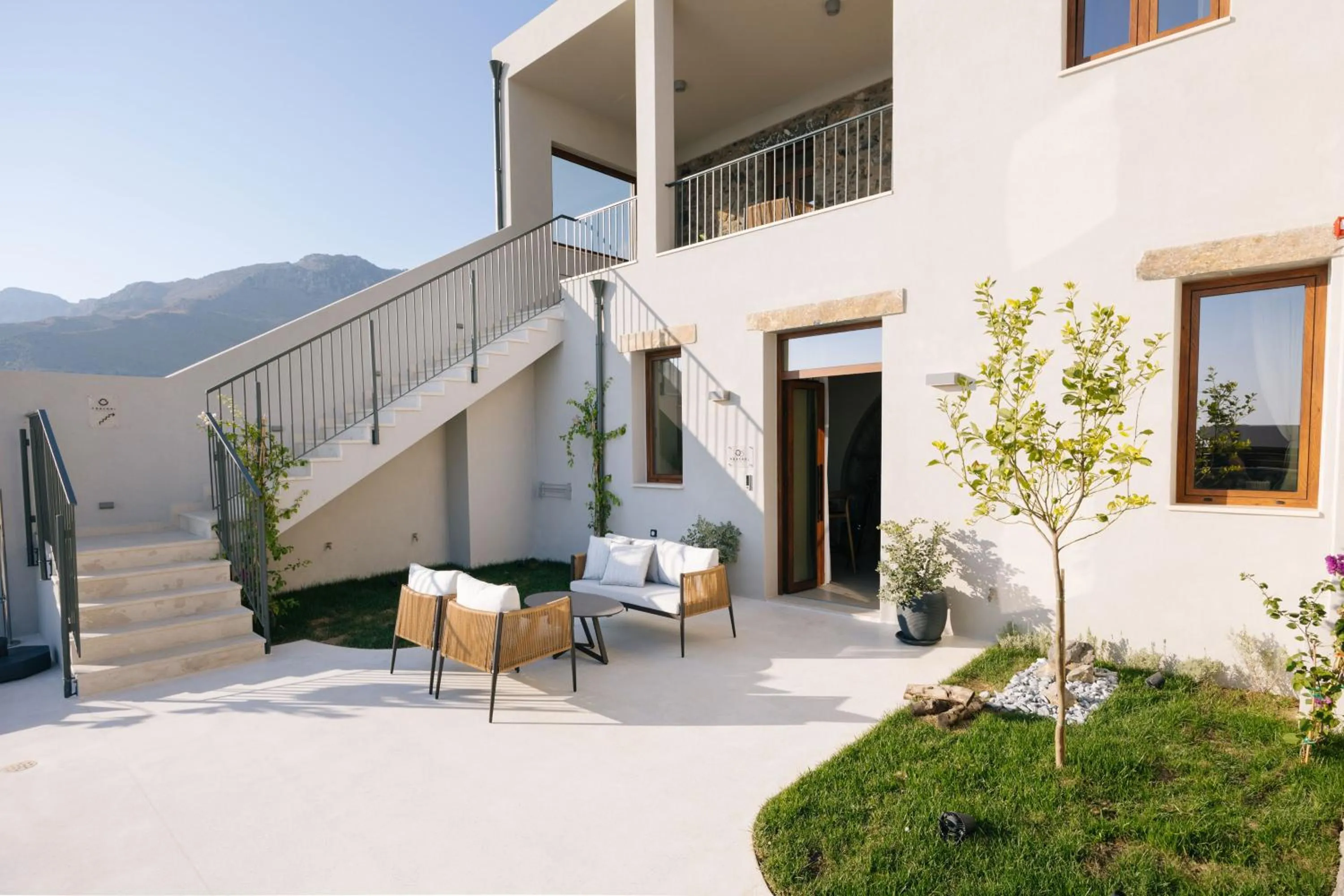 Balcony/Terrace in Mirthea Suites