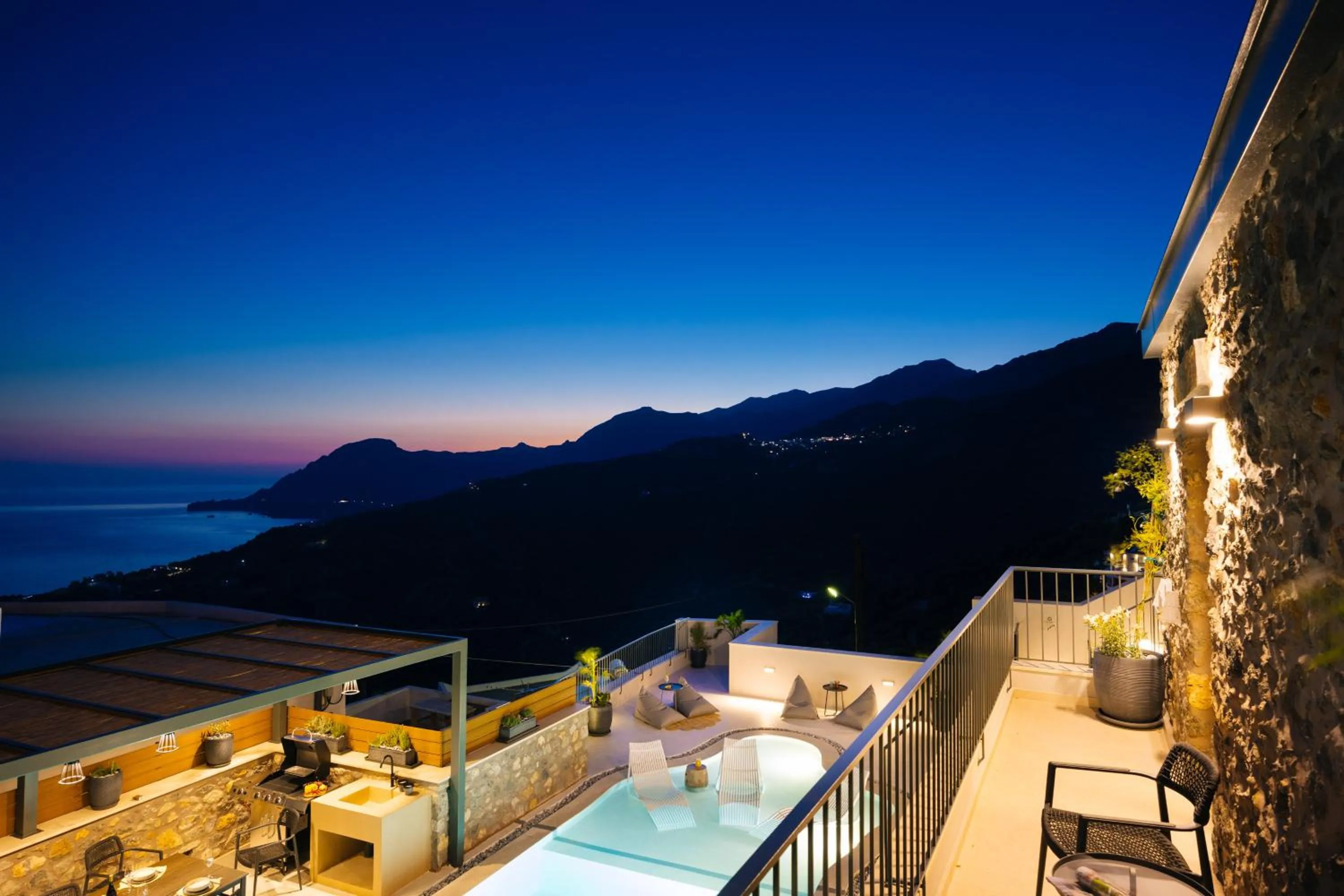 Night in Mirthea Suites