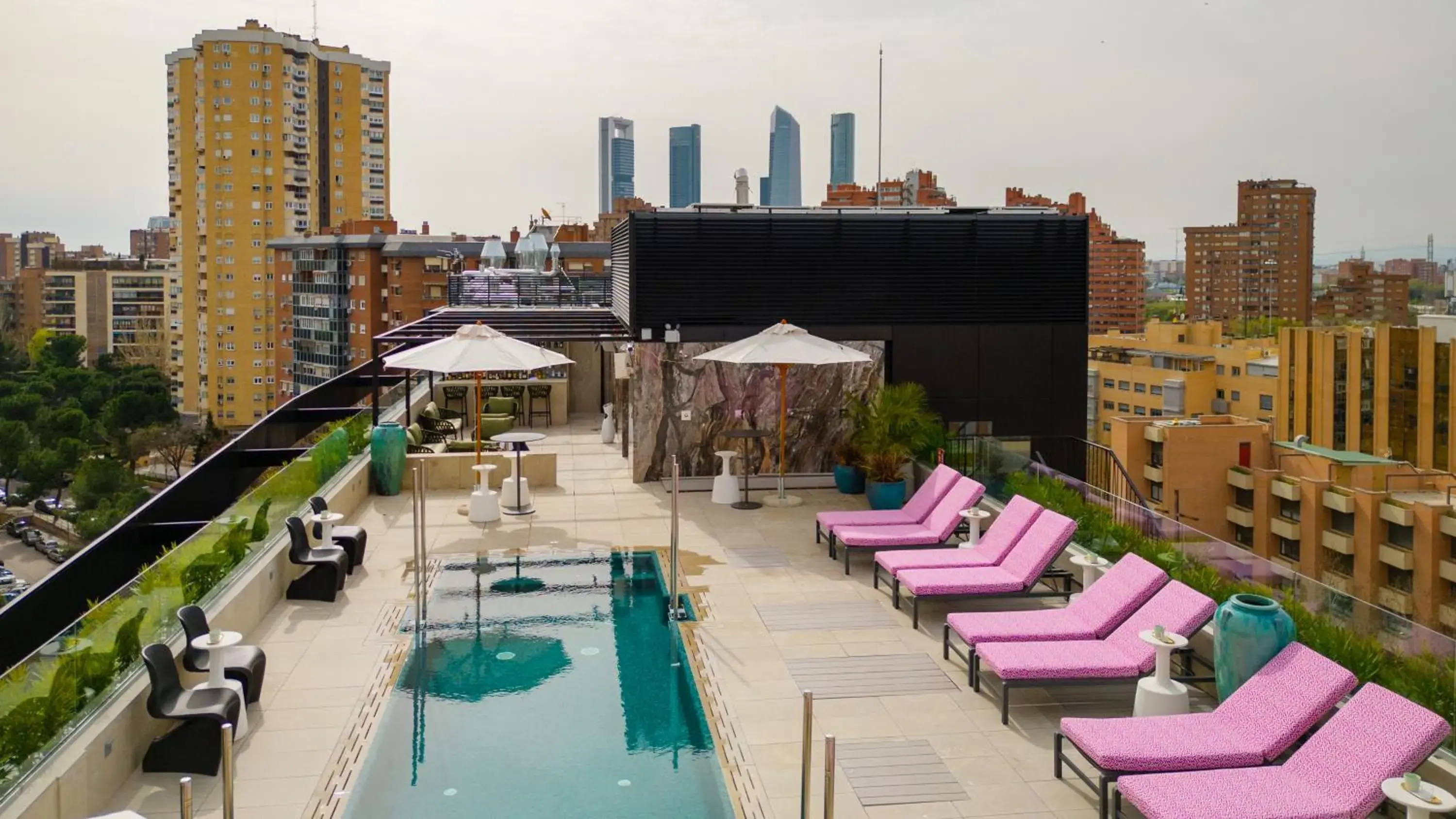 Property building in Hotel Pinar Plaza Property building in Hotel Pinar Plaza