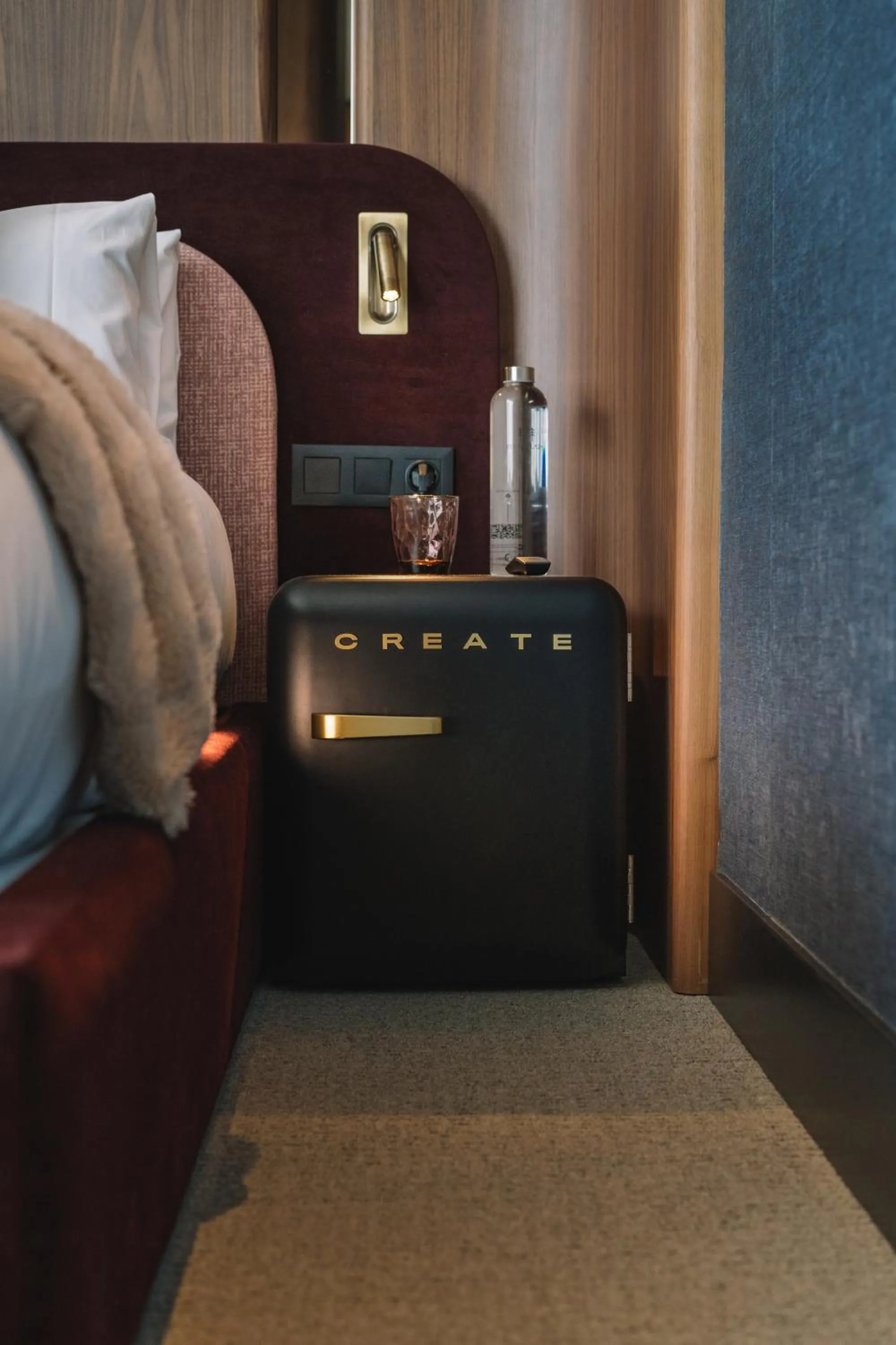 Coffee/tea facilities, Bed in Hotel Pinar Plaza