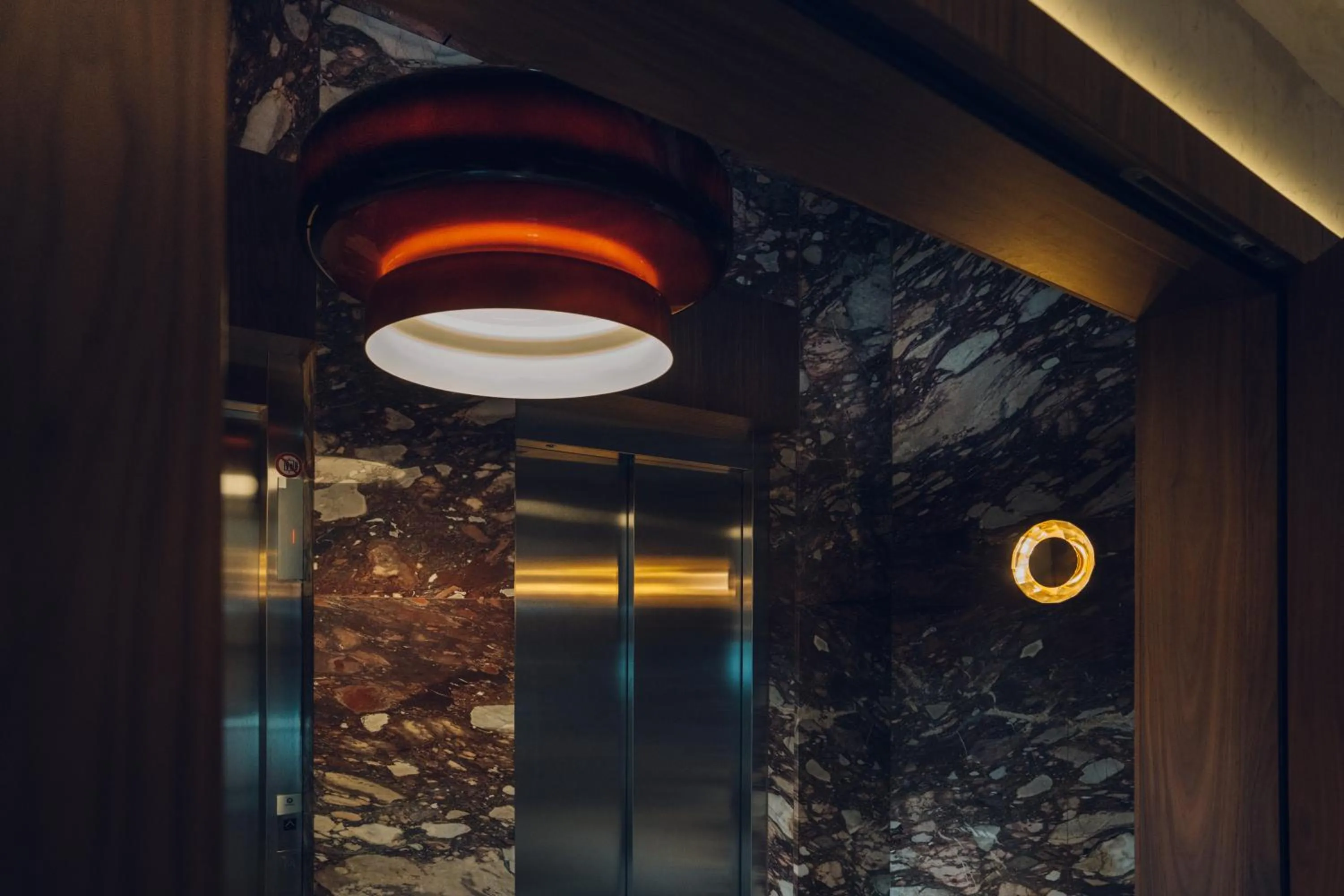 elevator in Hotel Pinar Plaza