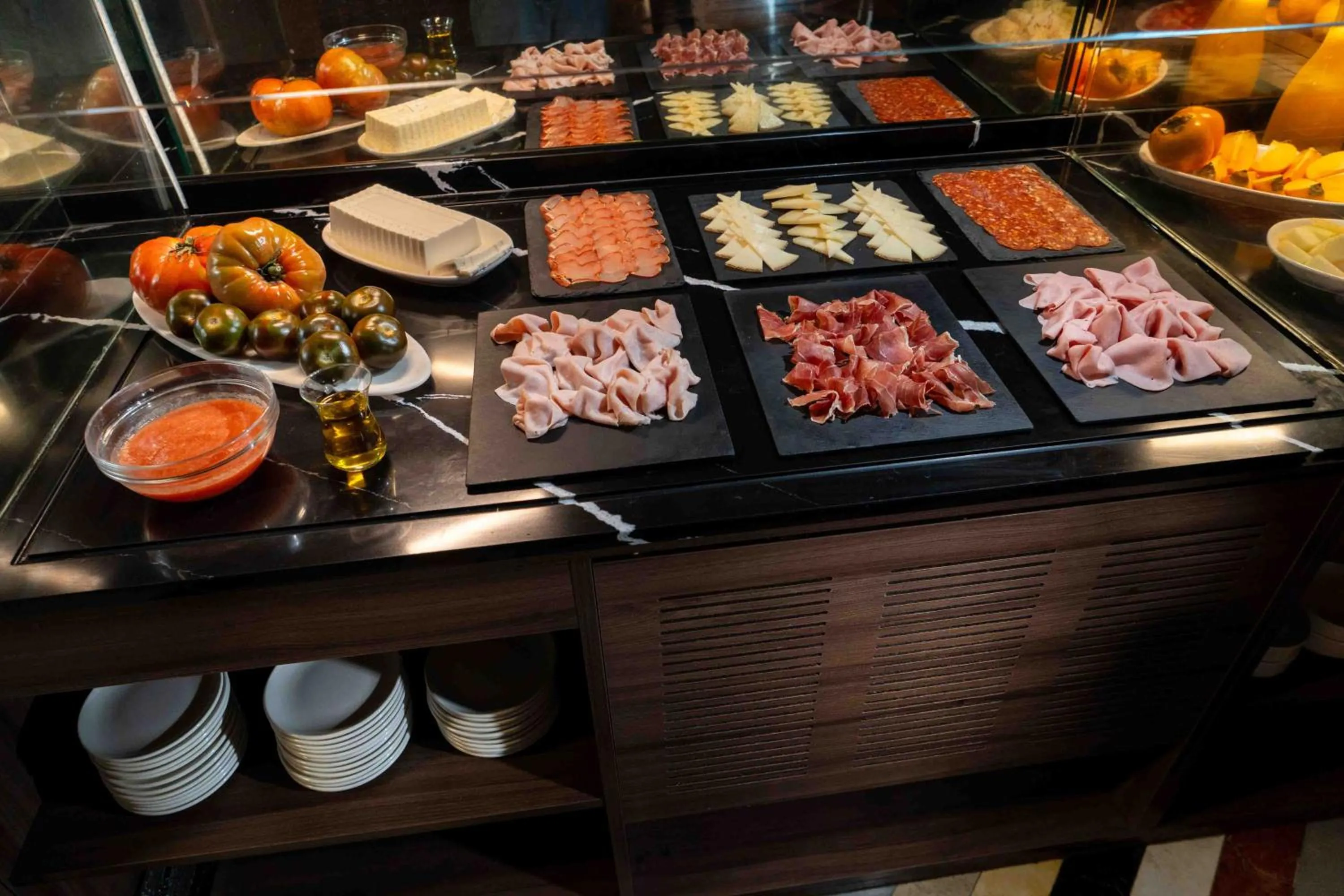 Food and drinks in Hotel Pinar Plaza