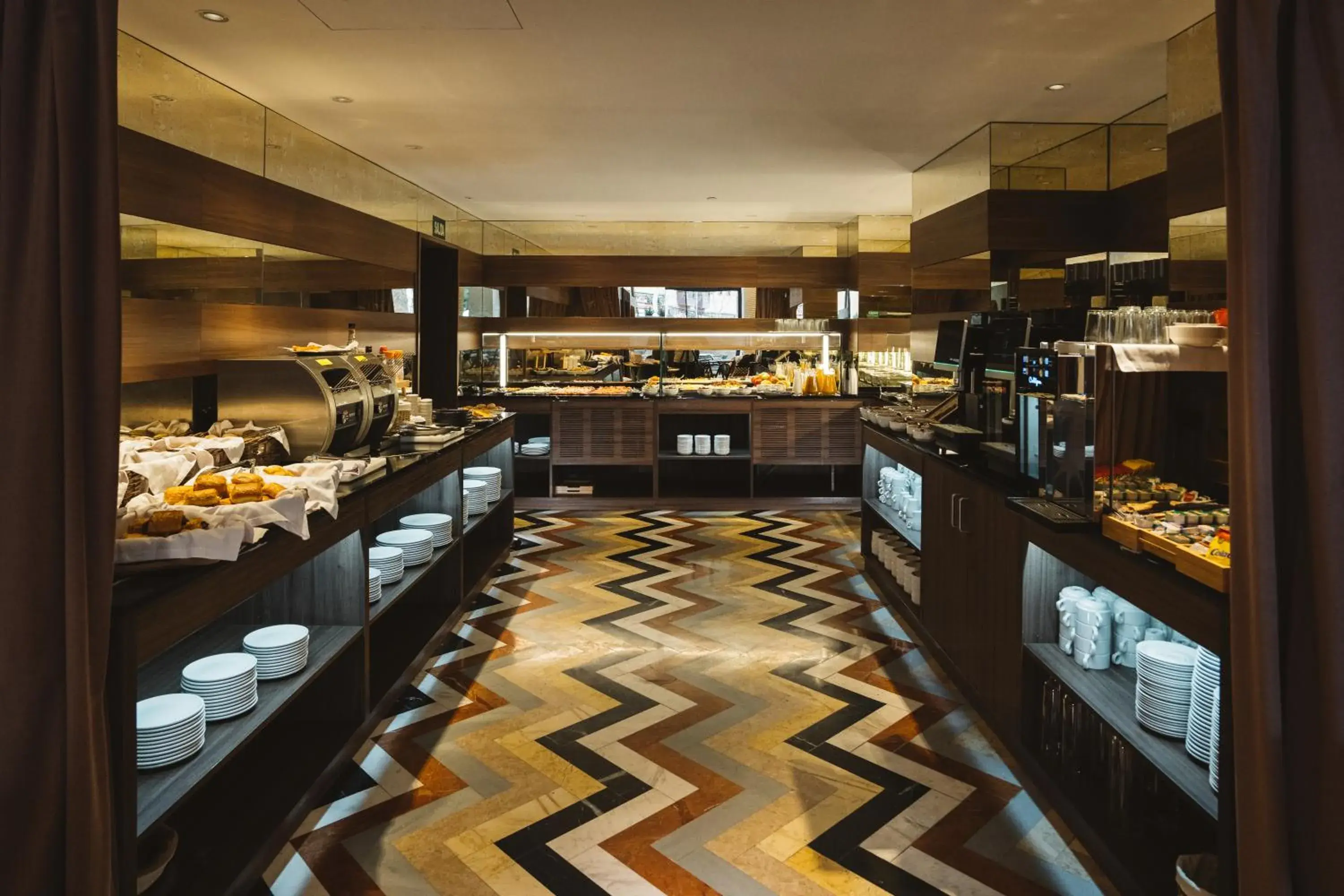 Breakfast in Hotel Pinar Plaza Breakfast in Hotel Pinar Plaza