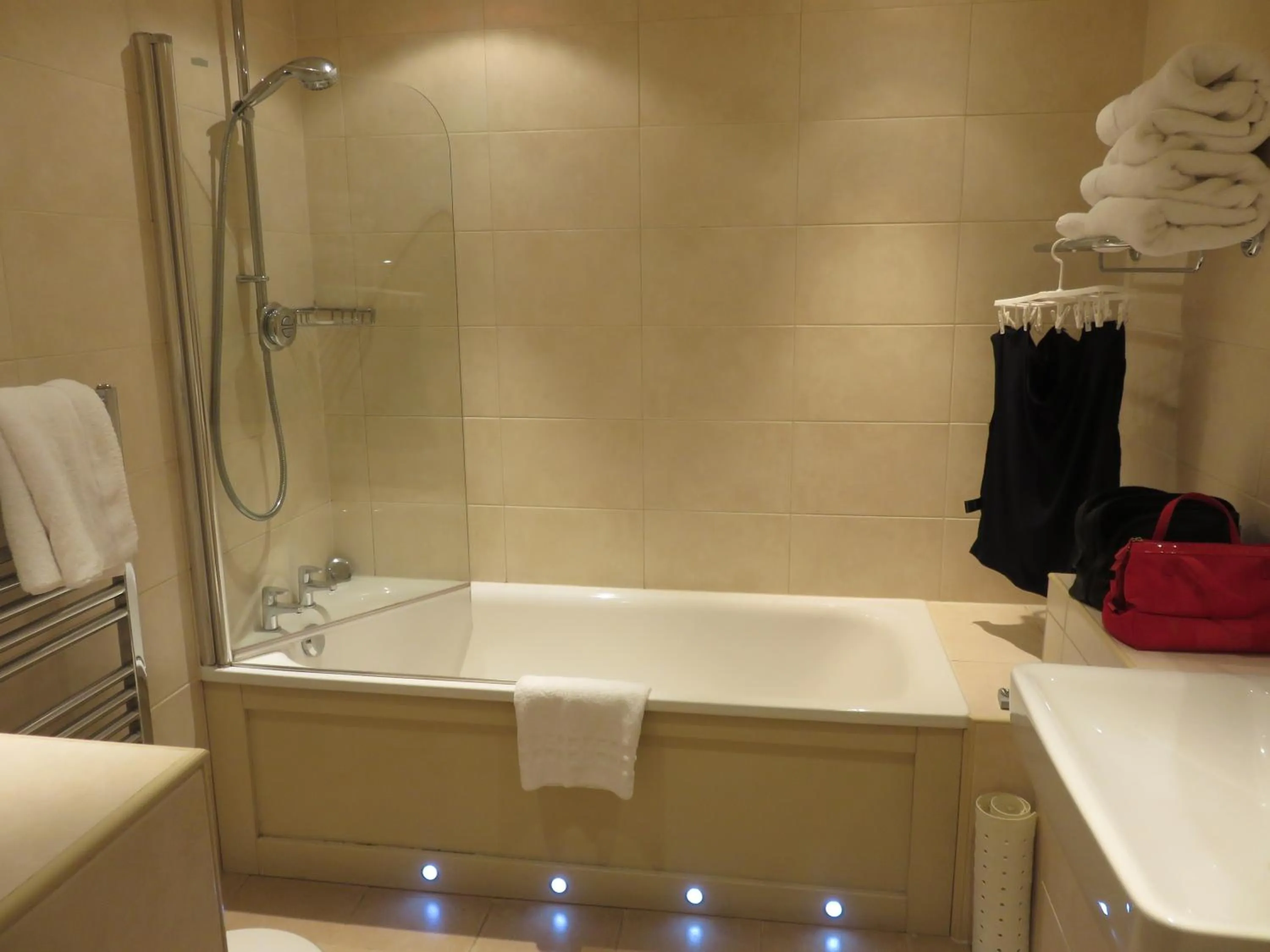 Bathroom in Belmont Hotel Leicester