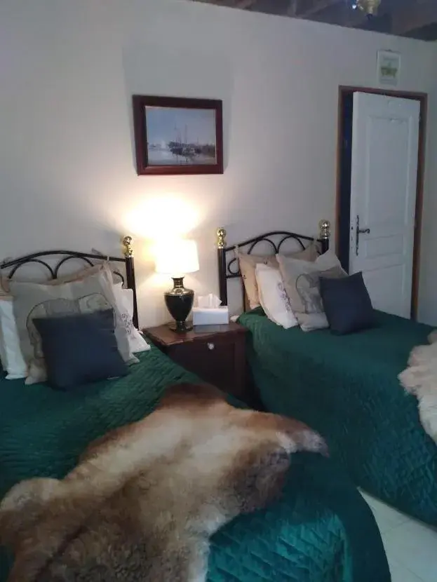 Twin Room - single occupancy in La Chevallerie - Exclusive tranquil oasis Twin Room - single occupancy in La Chevallerie - Exclusive tranquil oasis