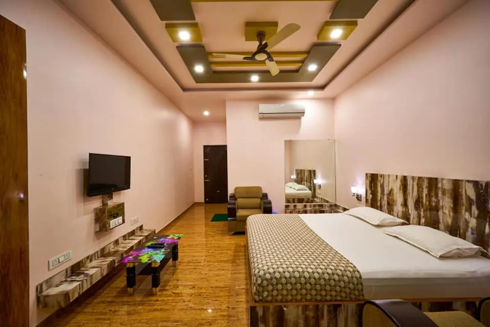 Bed in hotel saptarang residency panhala