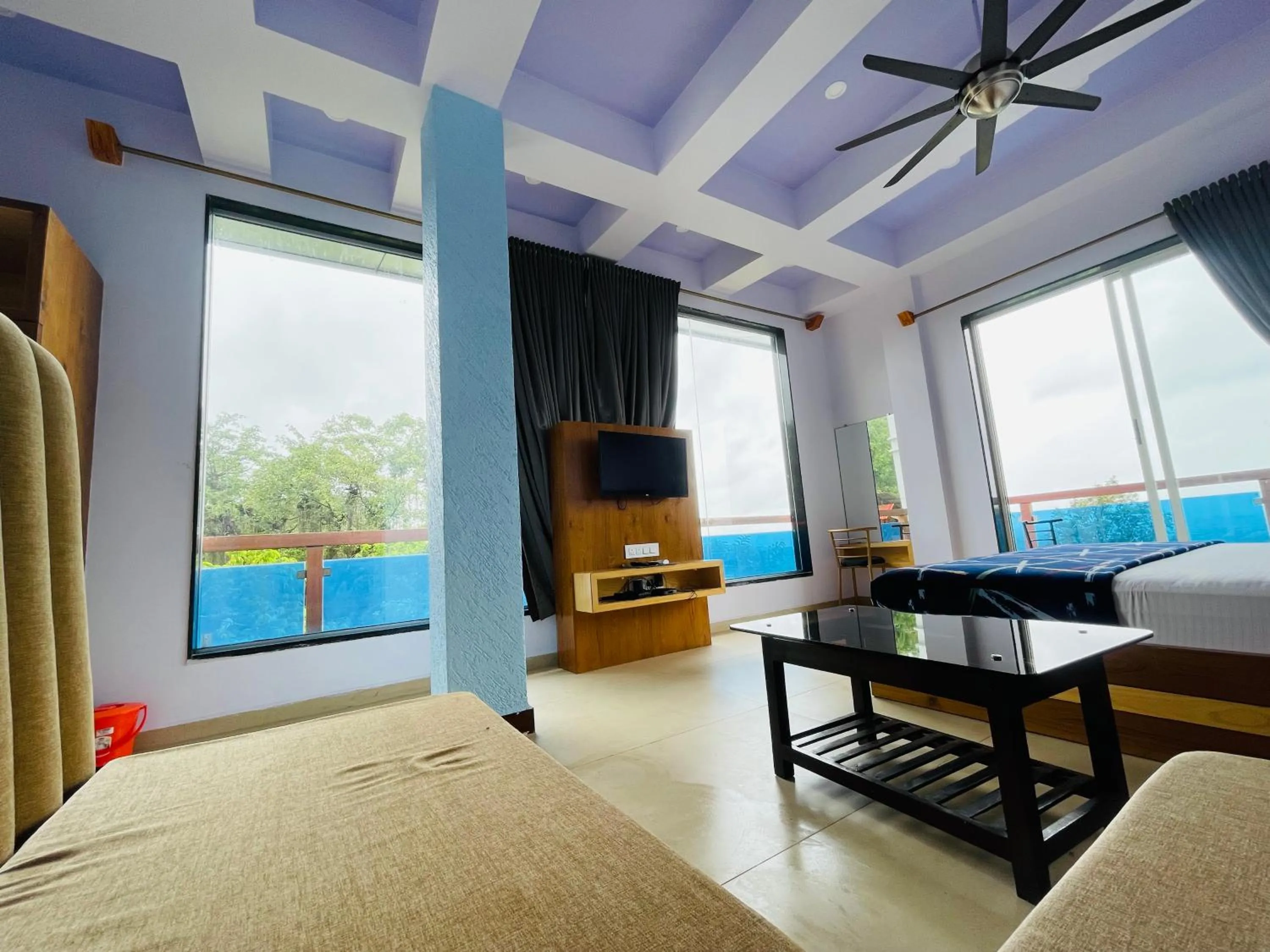 Communal lounge/ TV room, Bed in hotel saptarang residency panhala