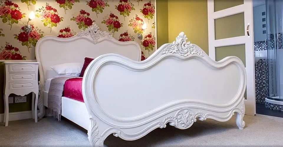 Bed in The Falcon Hotel