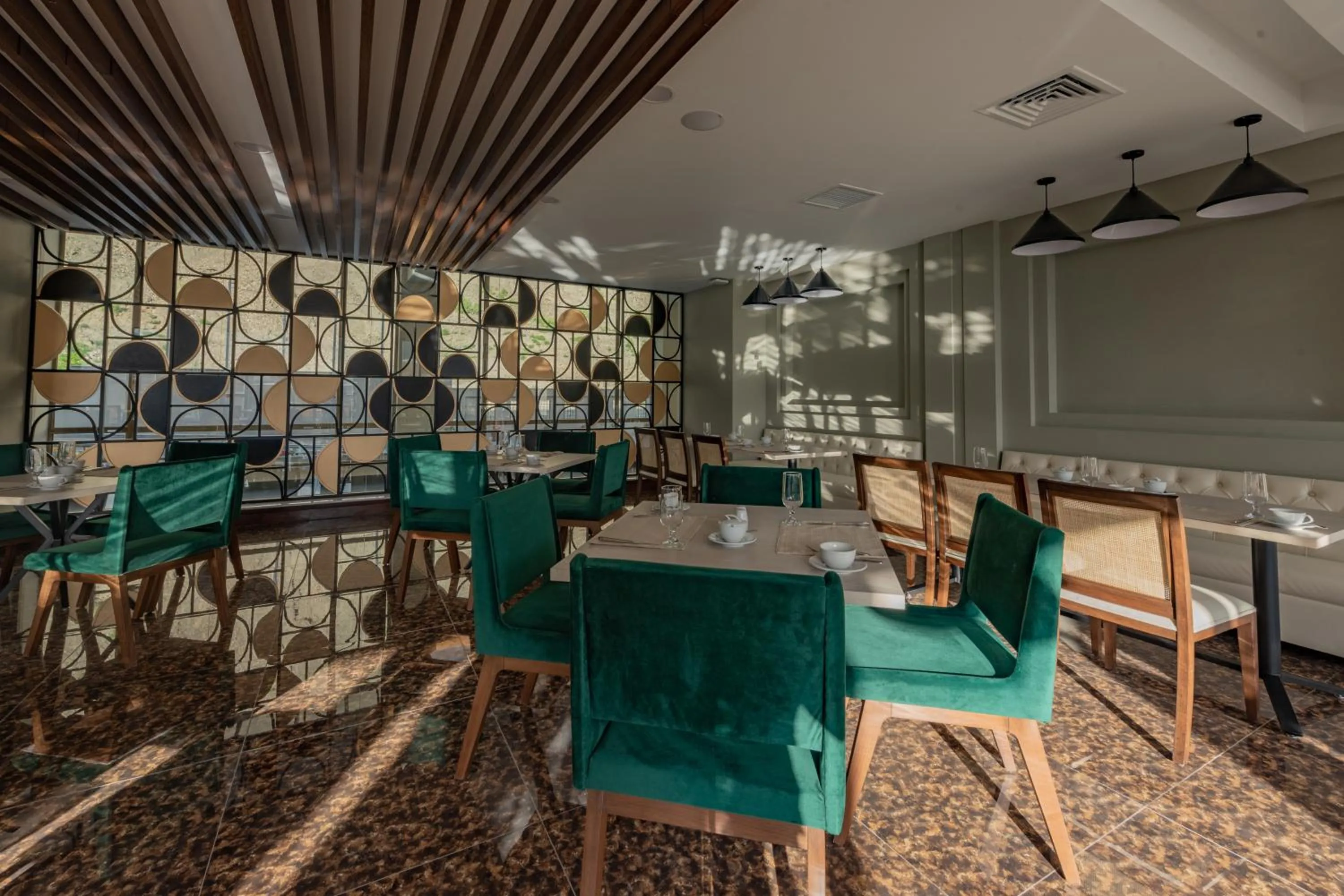 Restaurant/places to eat in PC Legacy Hunza