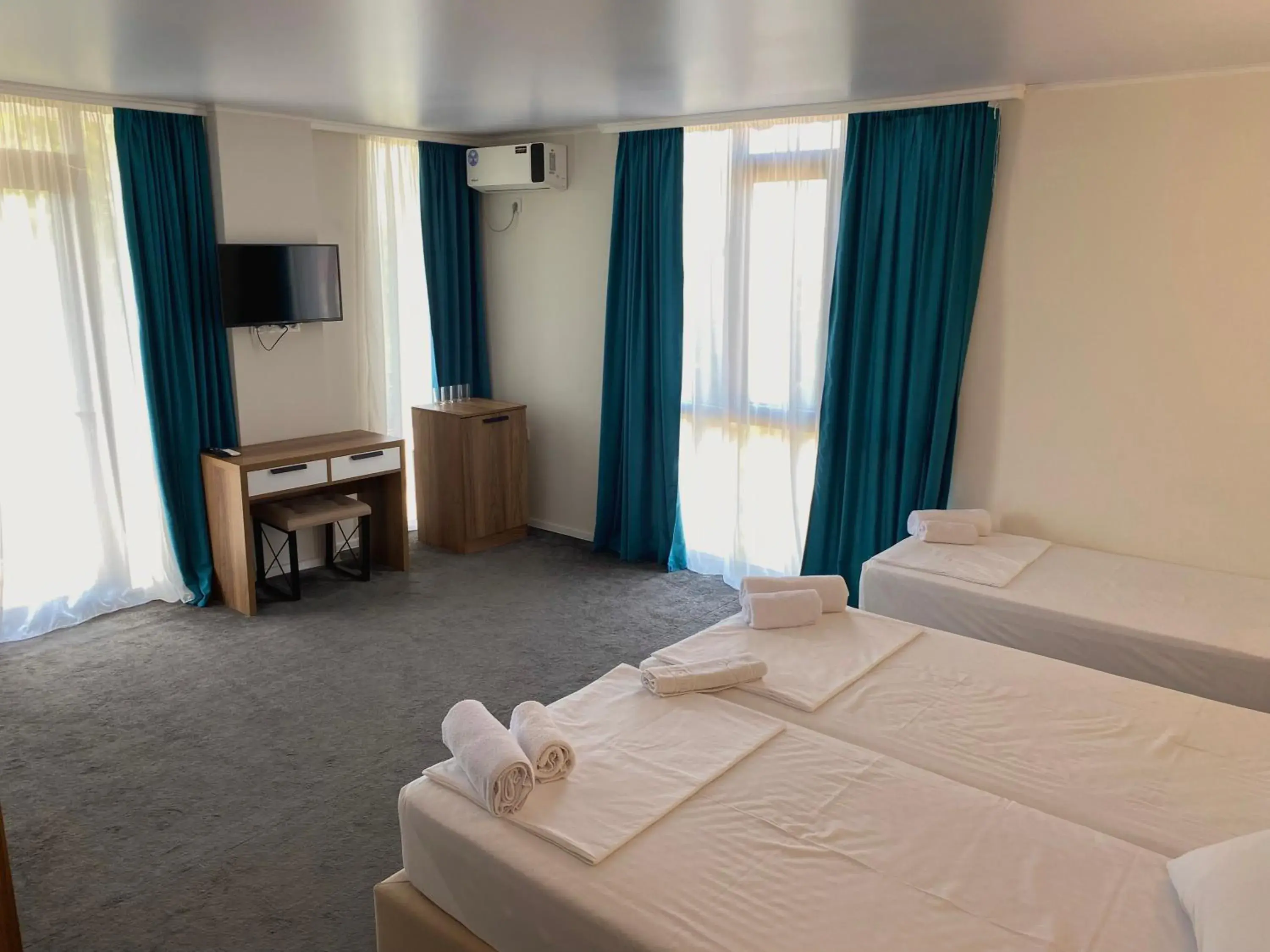 Deluxe Quadruple Room in Royal Palace Deluxe Quadruple Room in Royal Palace