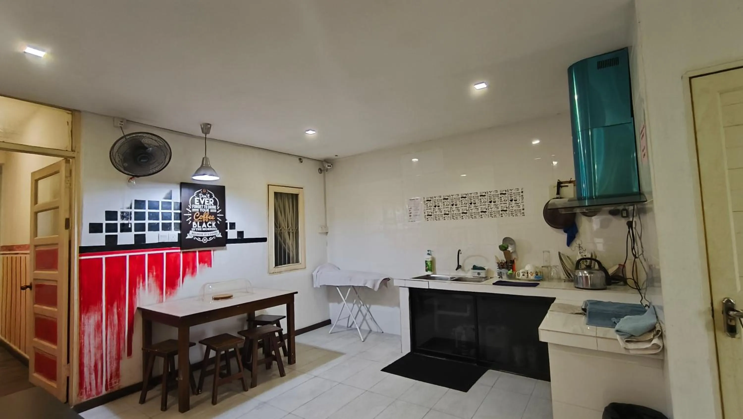 kitchen in Natol Homestay - London Foochow Road
