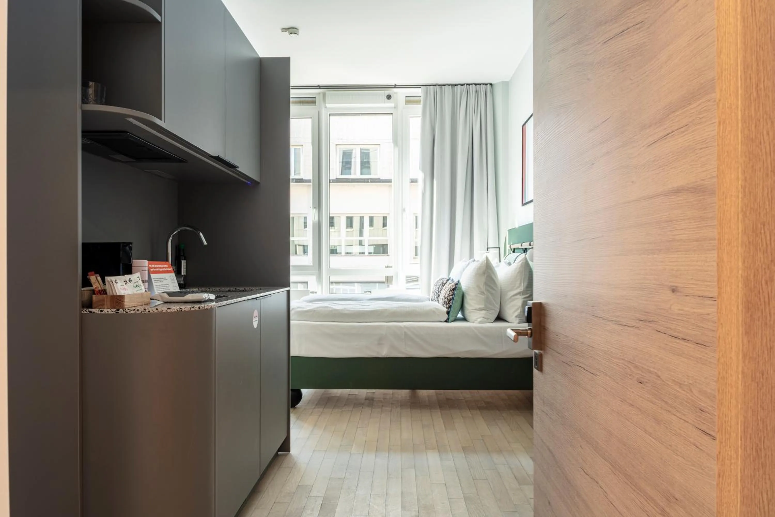 Photo of the whole room, Bed in Numa Munich Blend