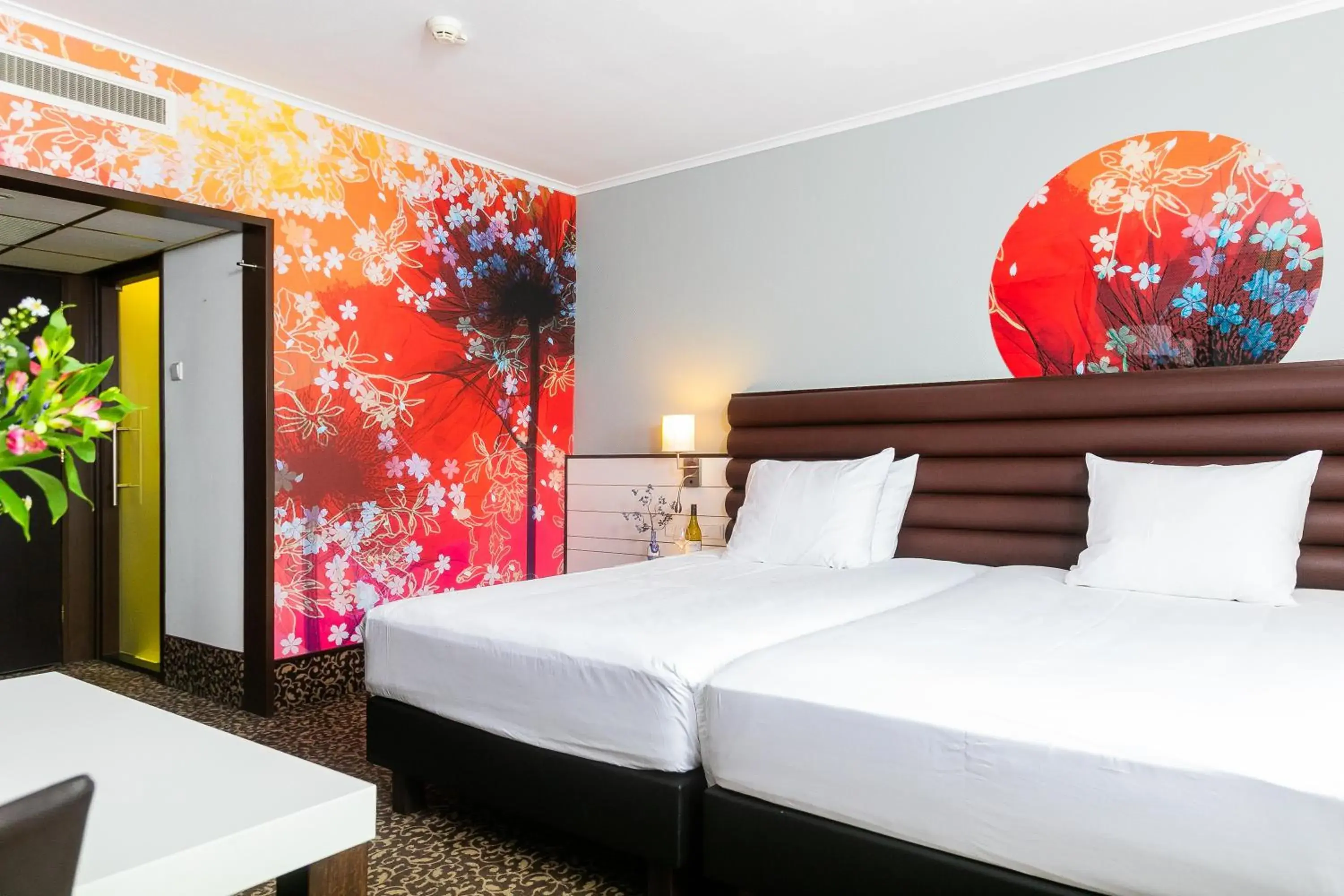 Double Room with City View in Golden Tulip Hotel Central Double Room with City View in Golden Tulip Hotel Central