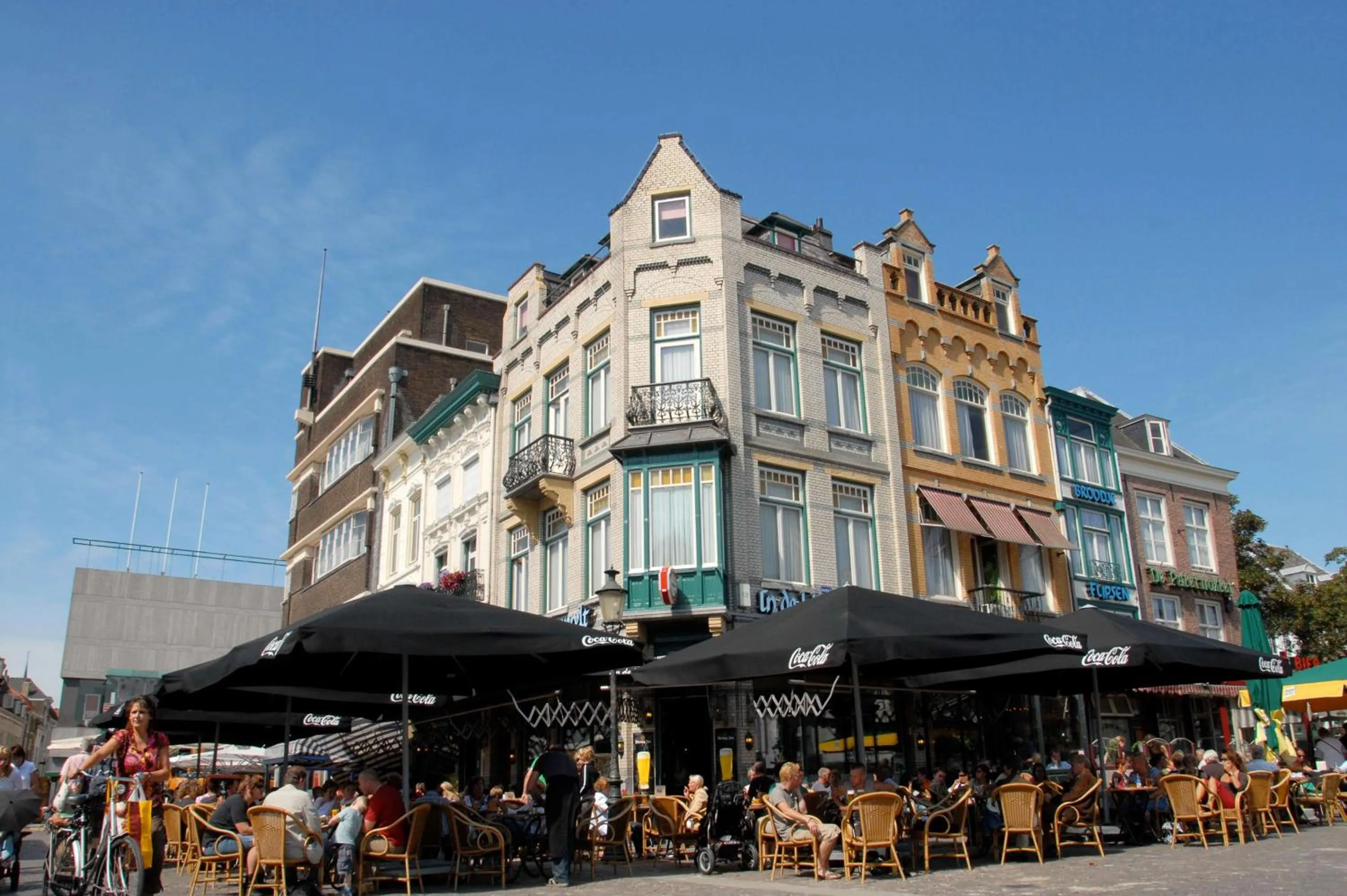 Nearby landmark in Golden Tulip Hotel Central
