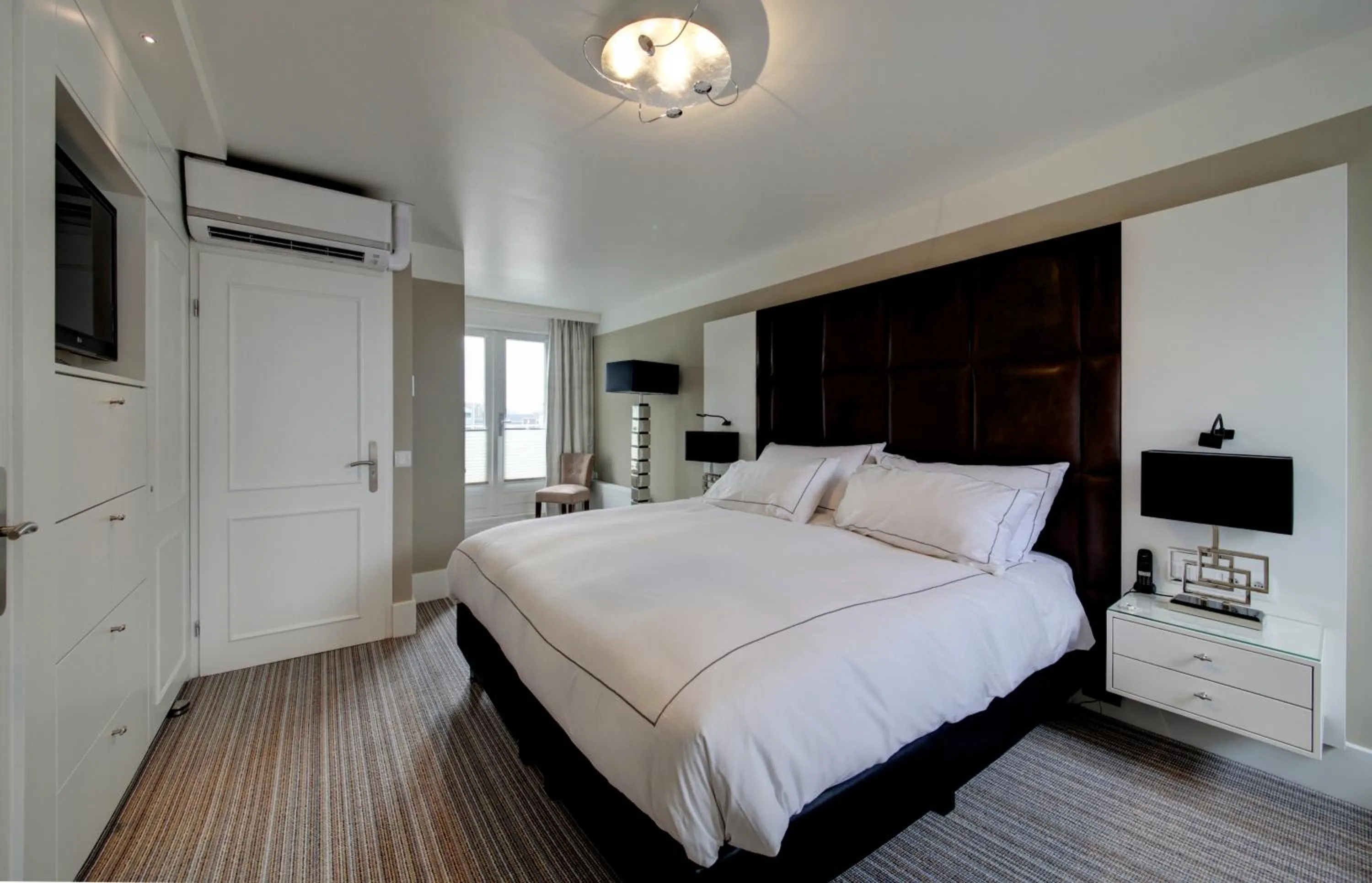 Bed in Golden Tulip Hotel Central