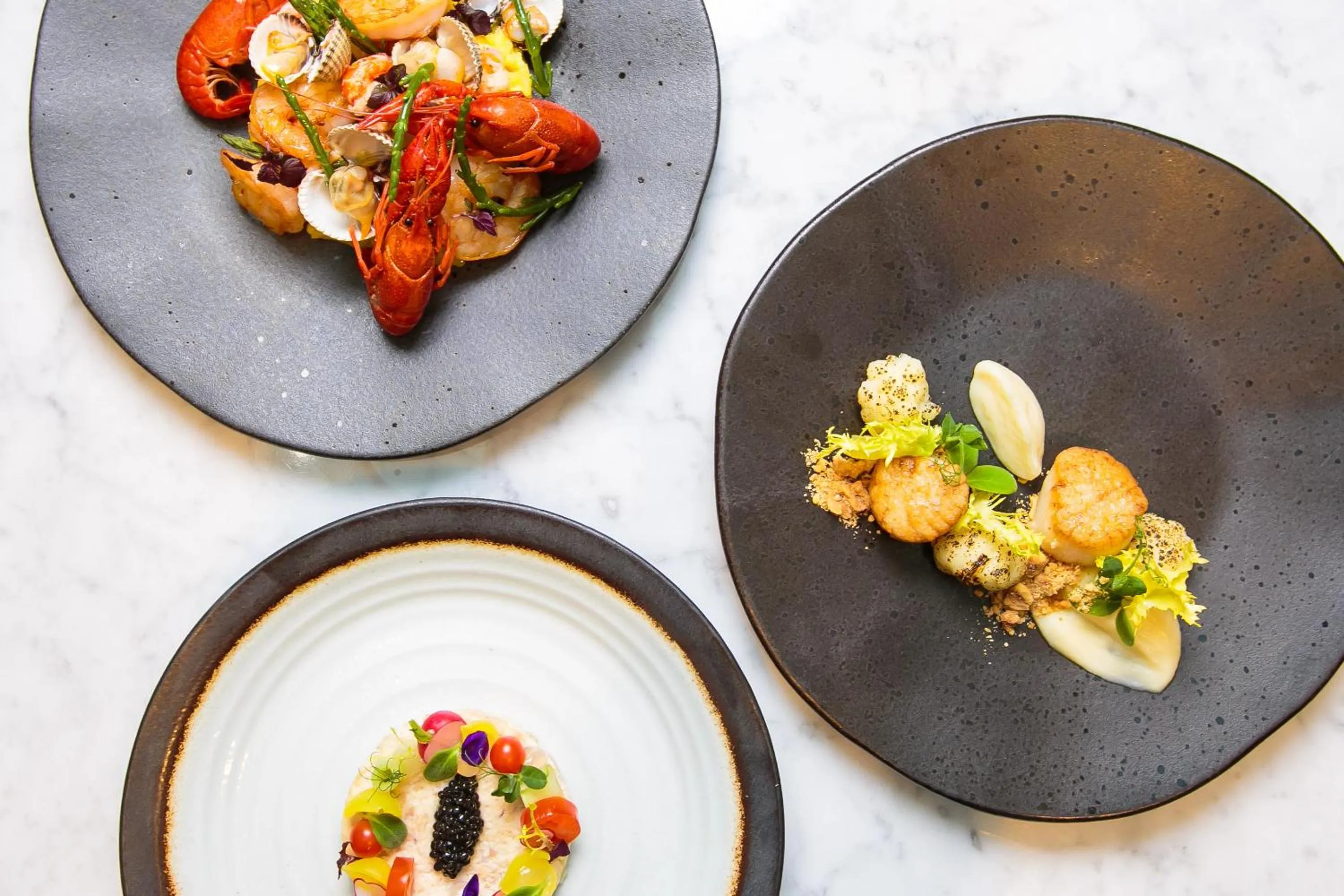 Restaurant/places to eat in Golden Tulip Hotel Central