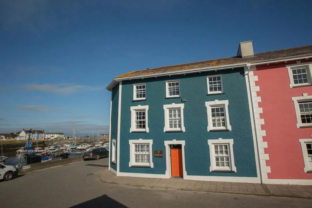 Property building in Hive Townhouse