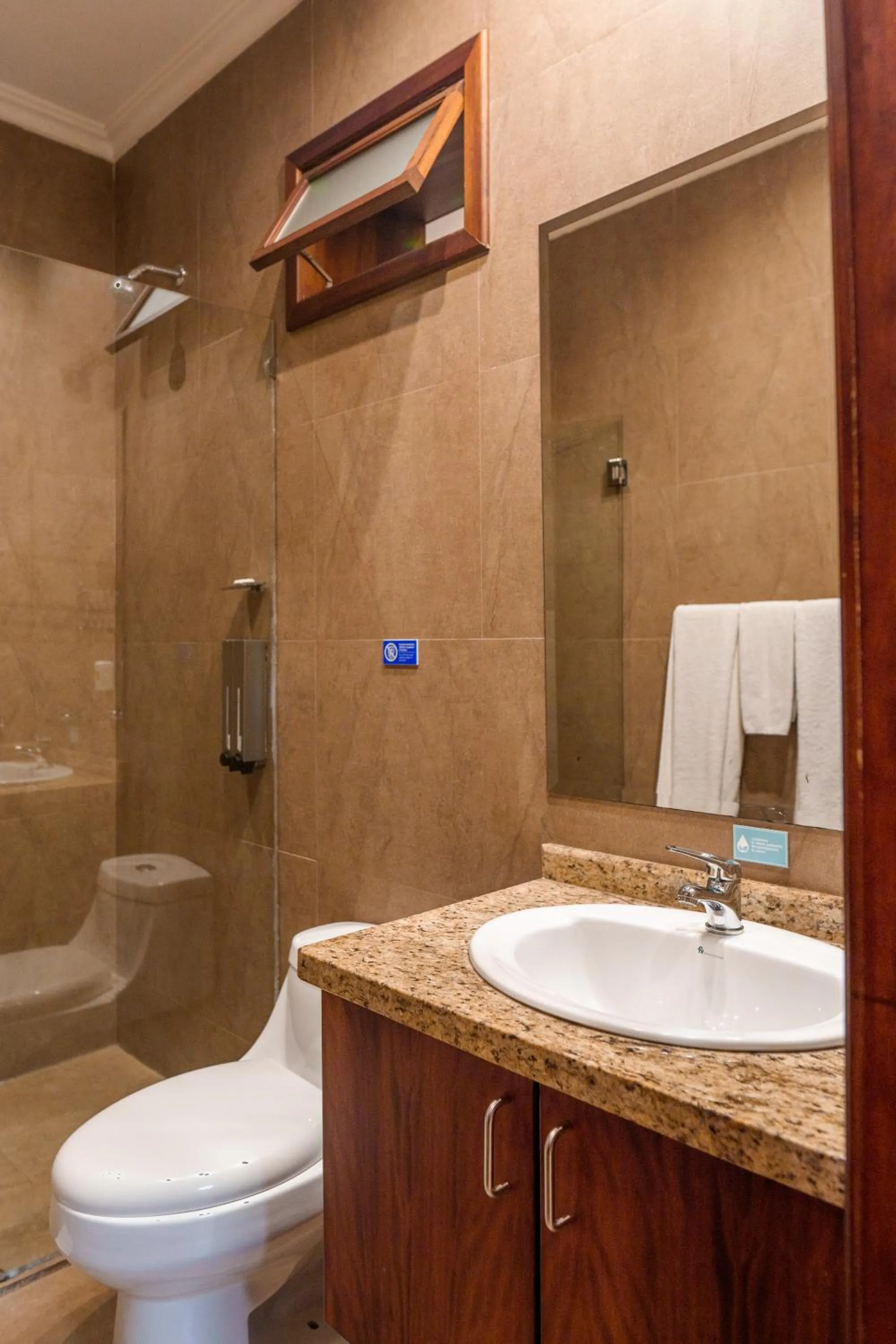 Shower in Santa Lucia House - Forum