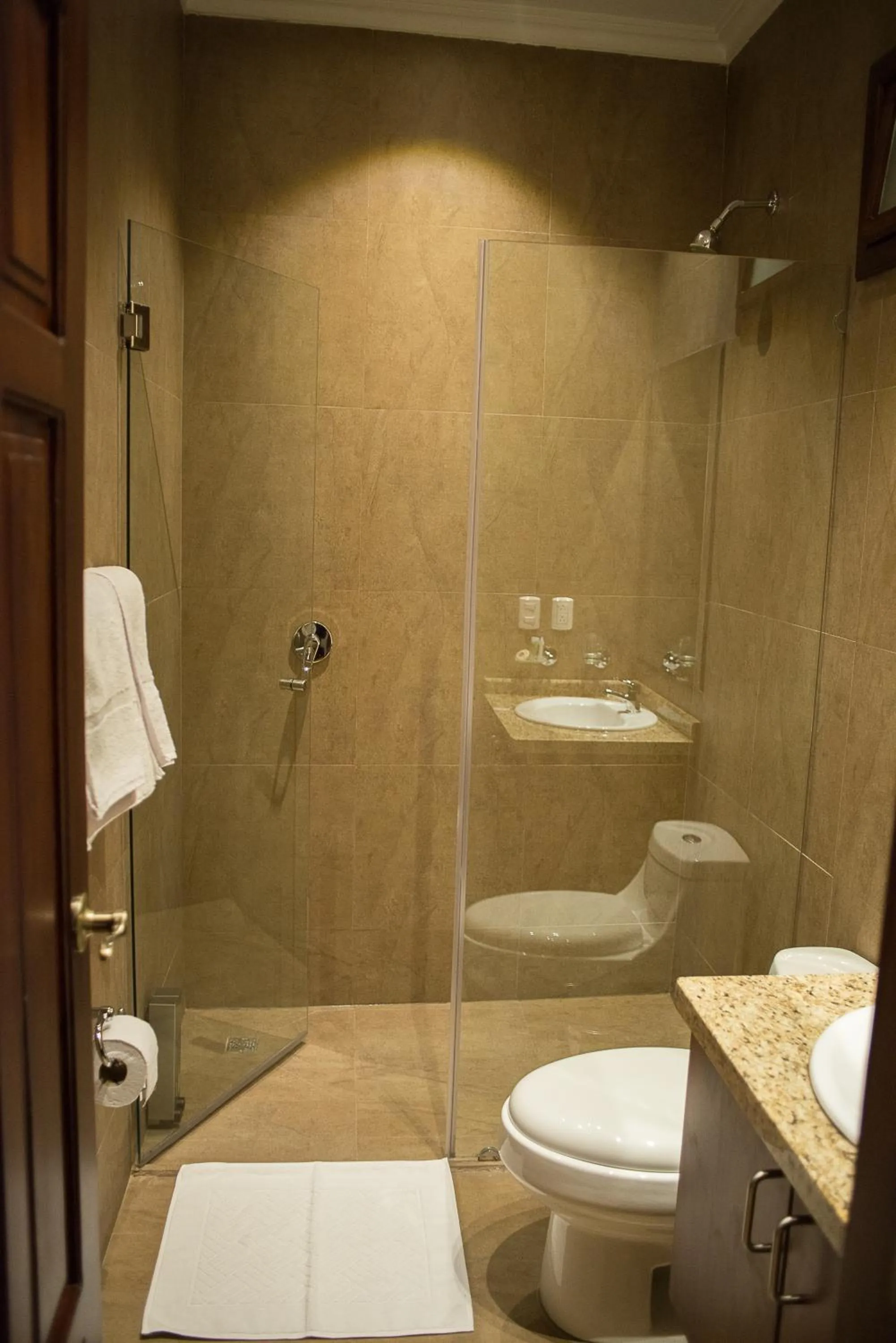 Shower in Santa Lucia House - Forum