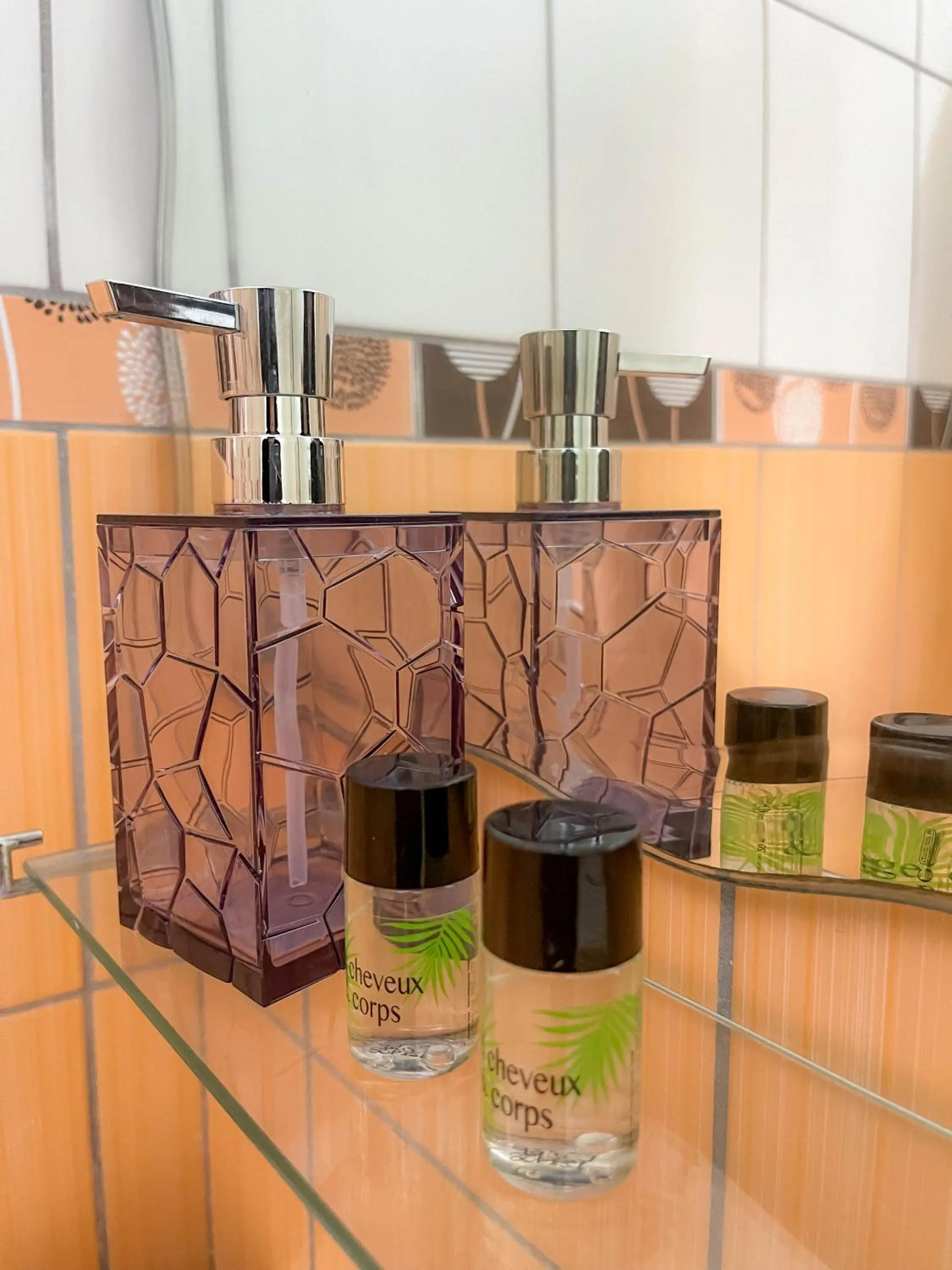 Bathroom in La Flamboyant Hotel