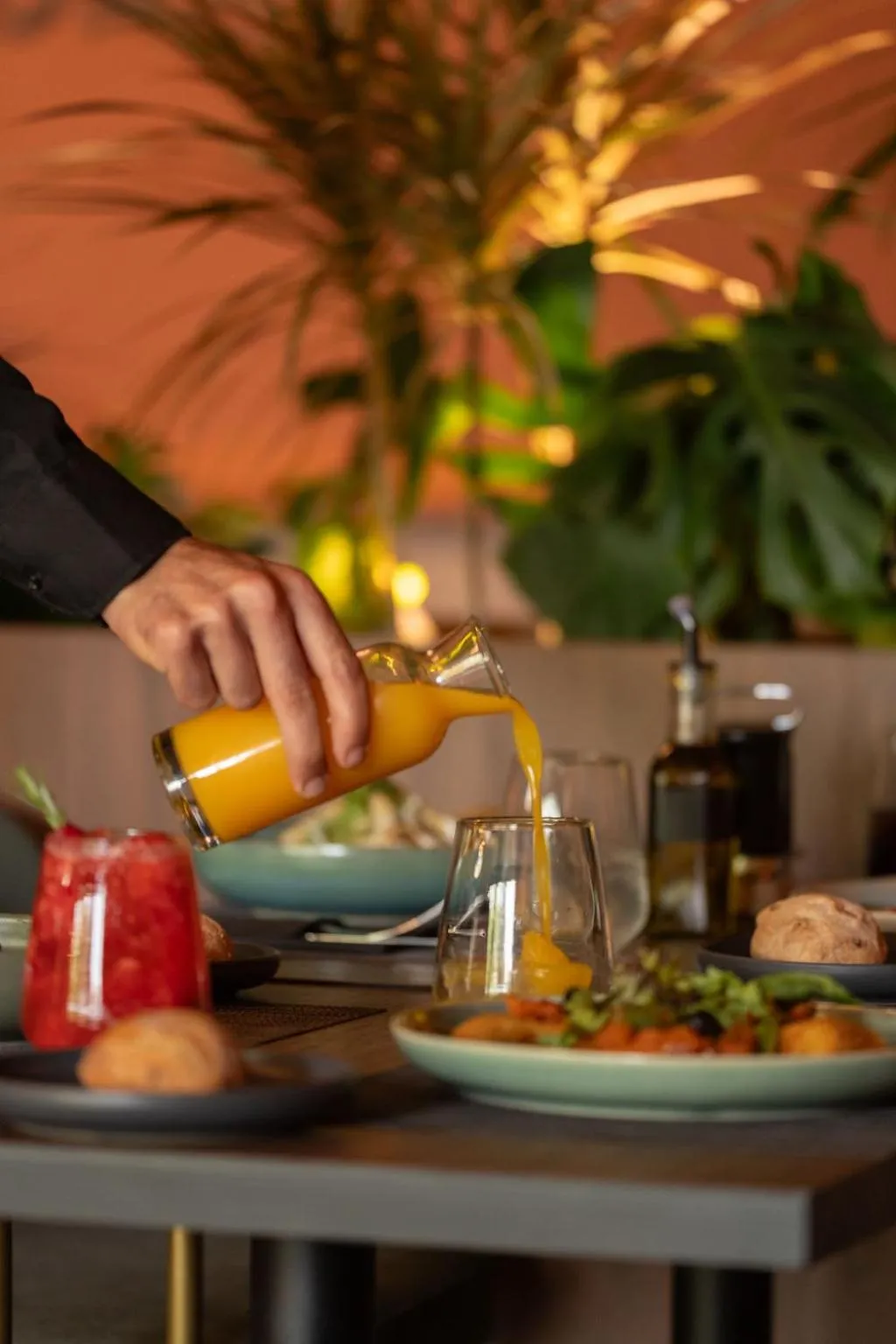 Restaurant/places to eat in DIAGONAL HOTEL