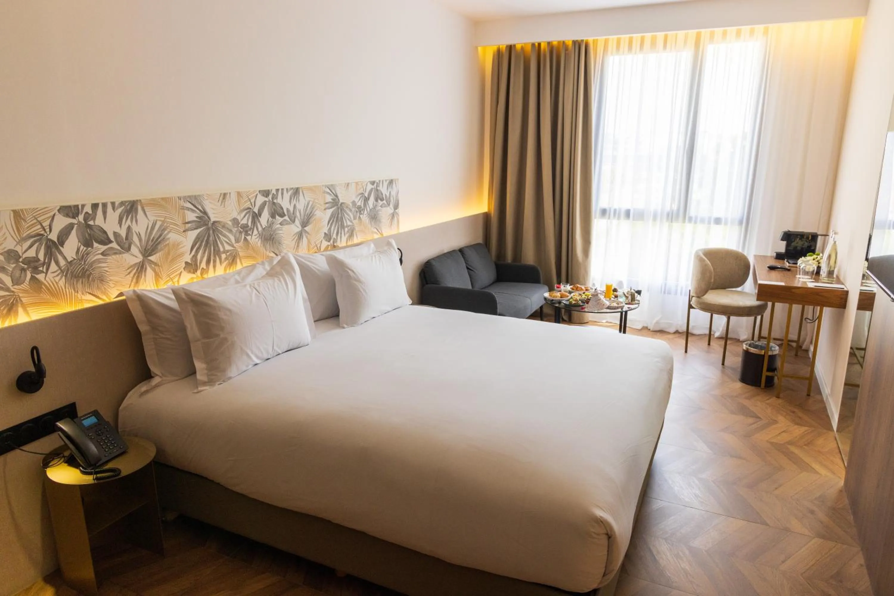 Bedroom, Bed in DIAGONAL HOTEL