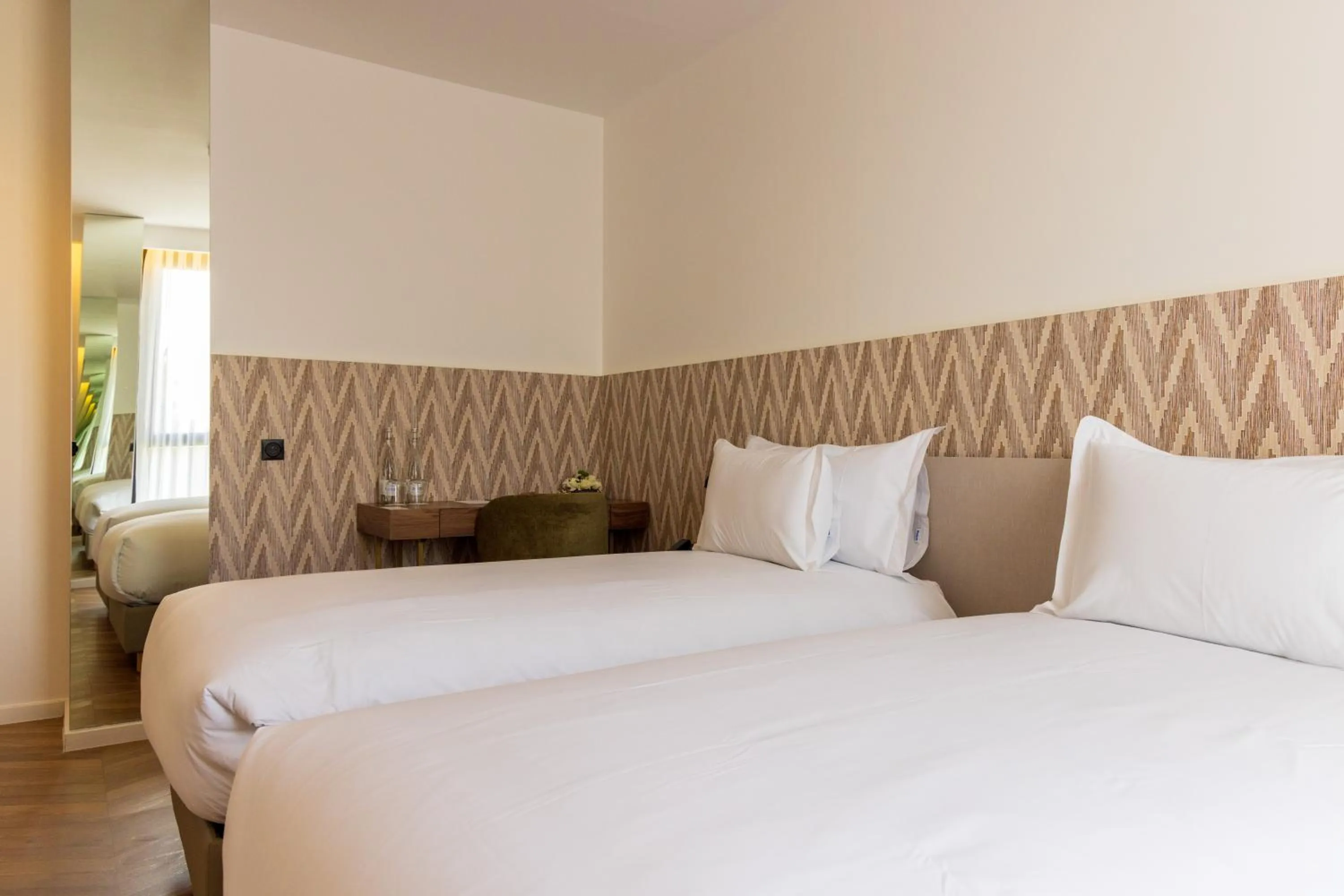 Bedroom, Bed in DIAGONAL HOTEL