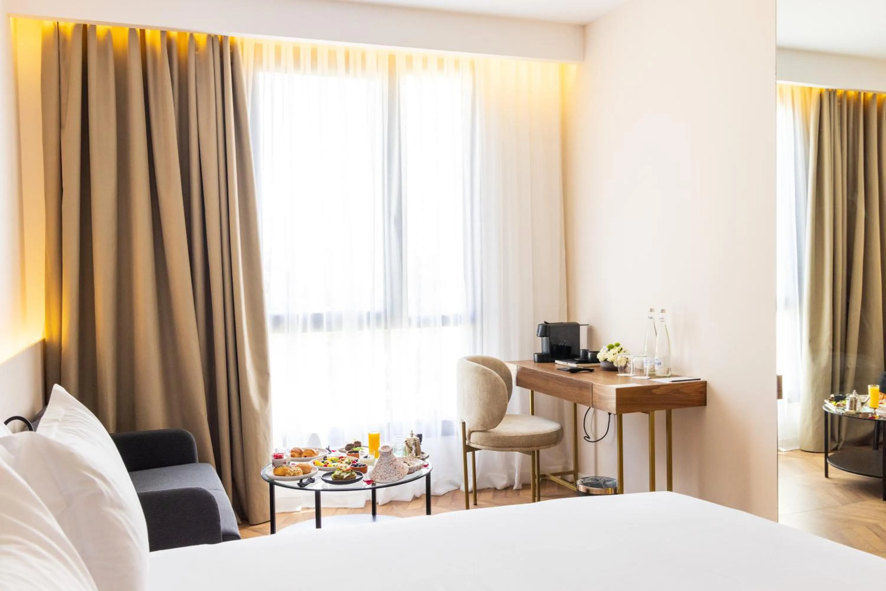 Bedroom, Bed in DIAGONAL HOTEL