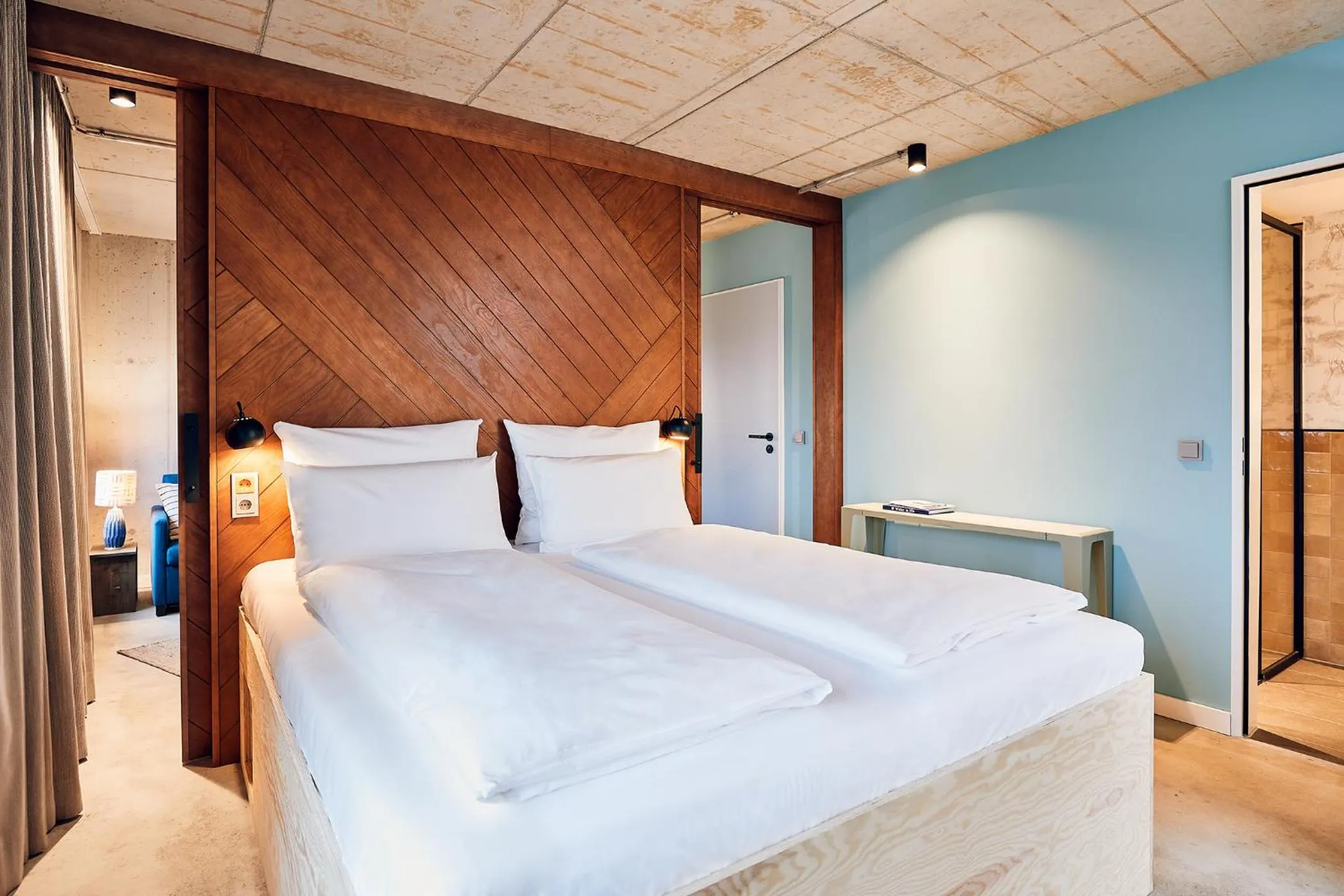 Bed in Villa Viva Hamburg - Neueröffnung Nov 2023