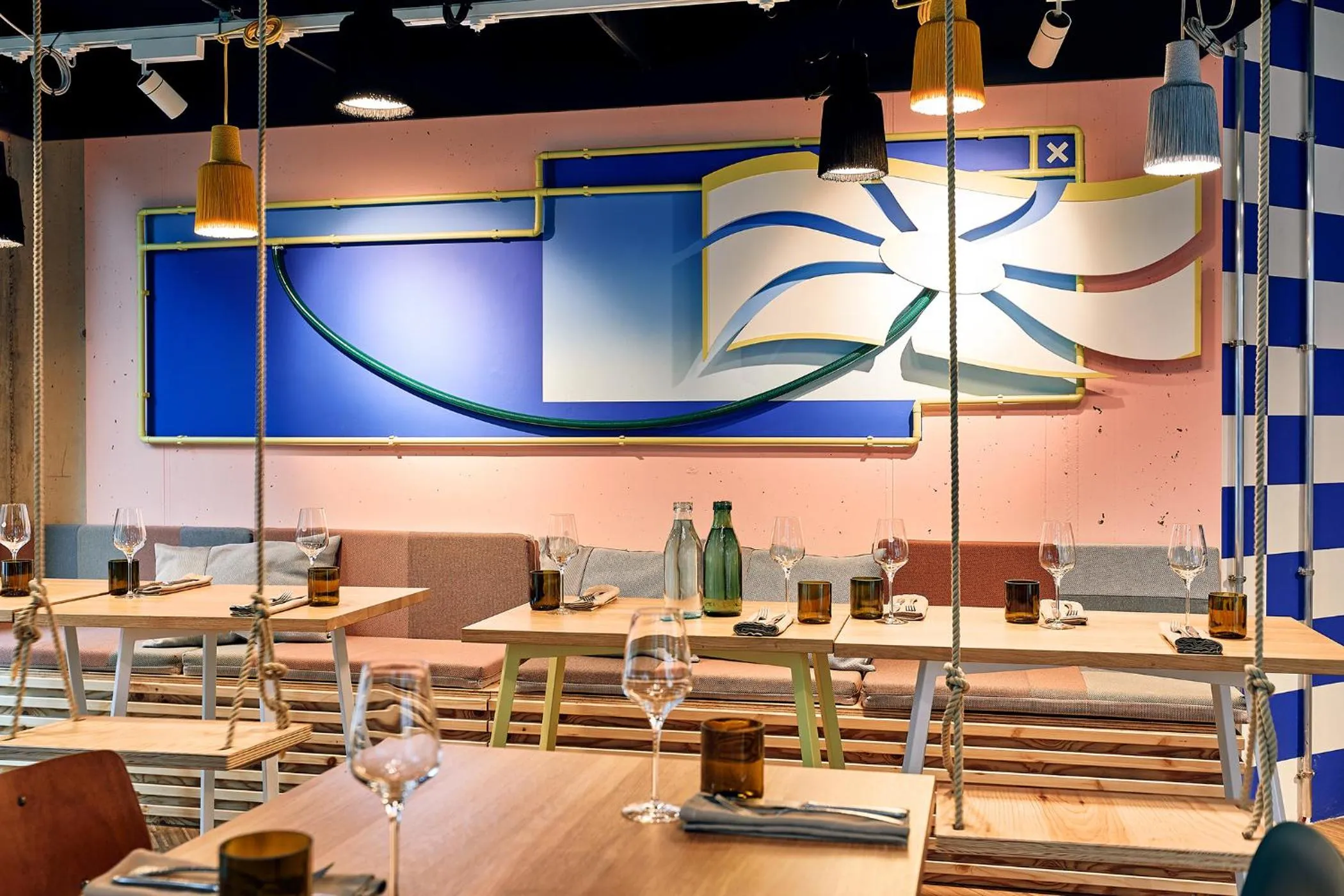 Restaurant/Places to Eat in Villa Viva Hamburg - Neueröffnung Nov 2023