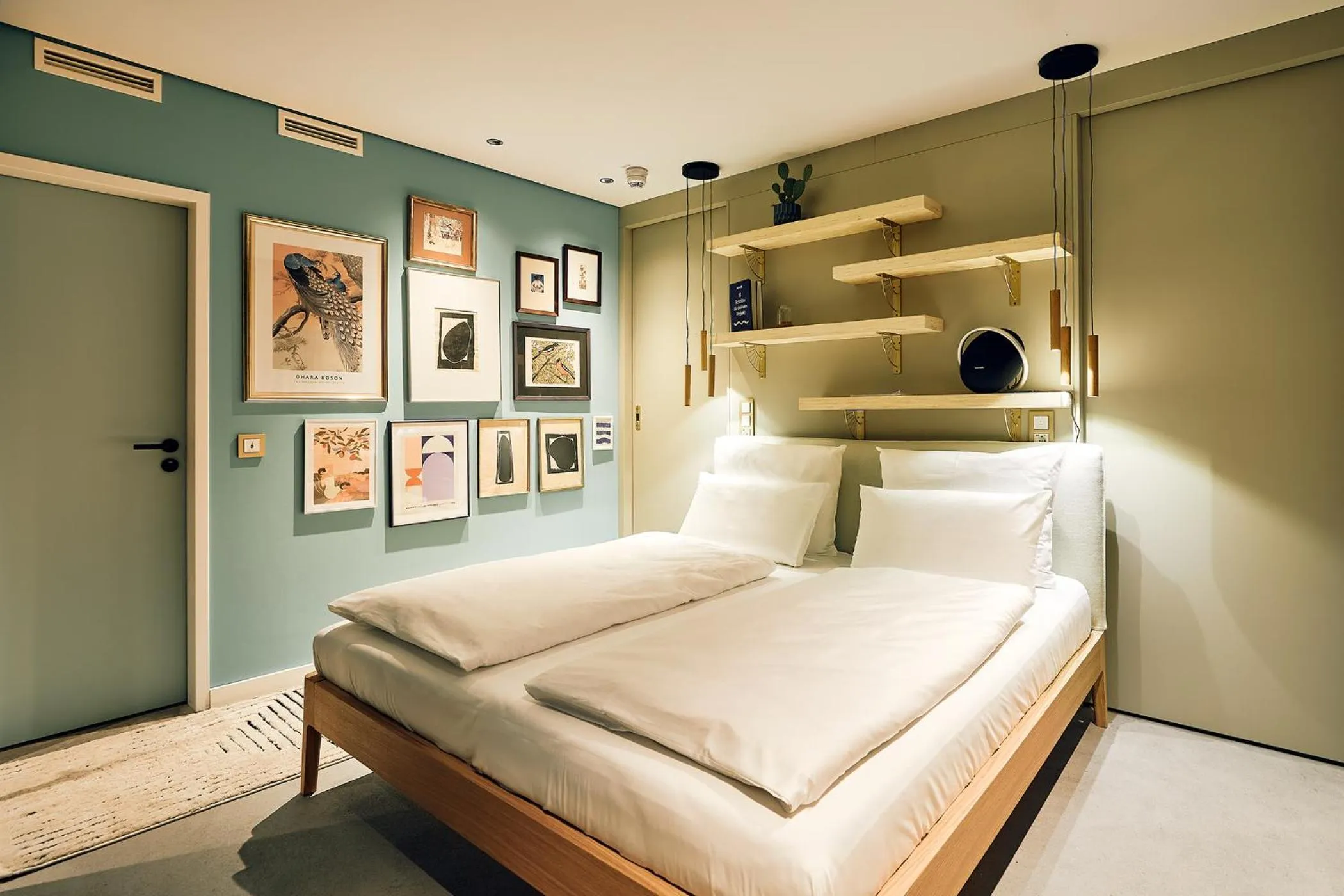 Bed in Villa Viva Hamburg - Neueröffnung Nov 2023