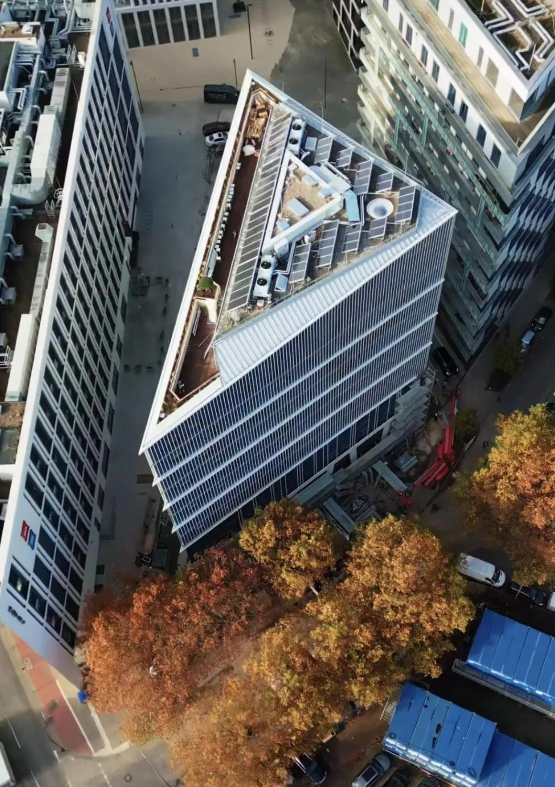 Property building in Villa Viva - ein Haus das Brunnen baut